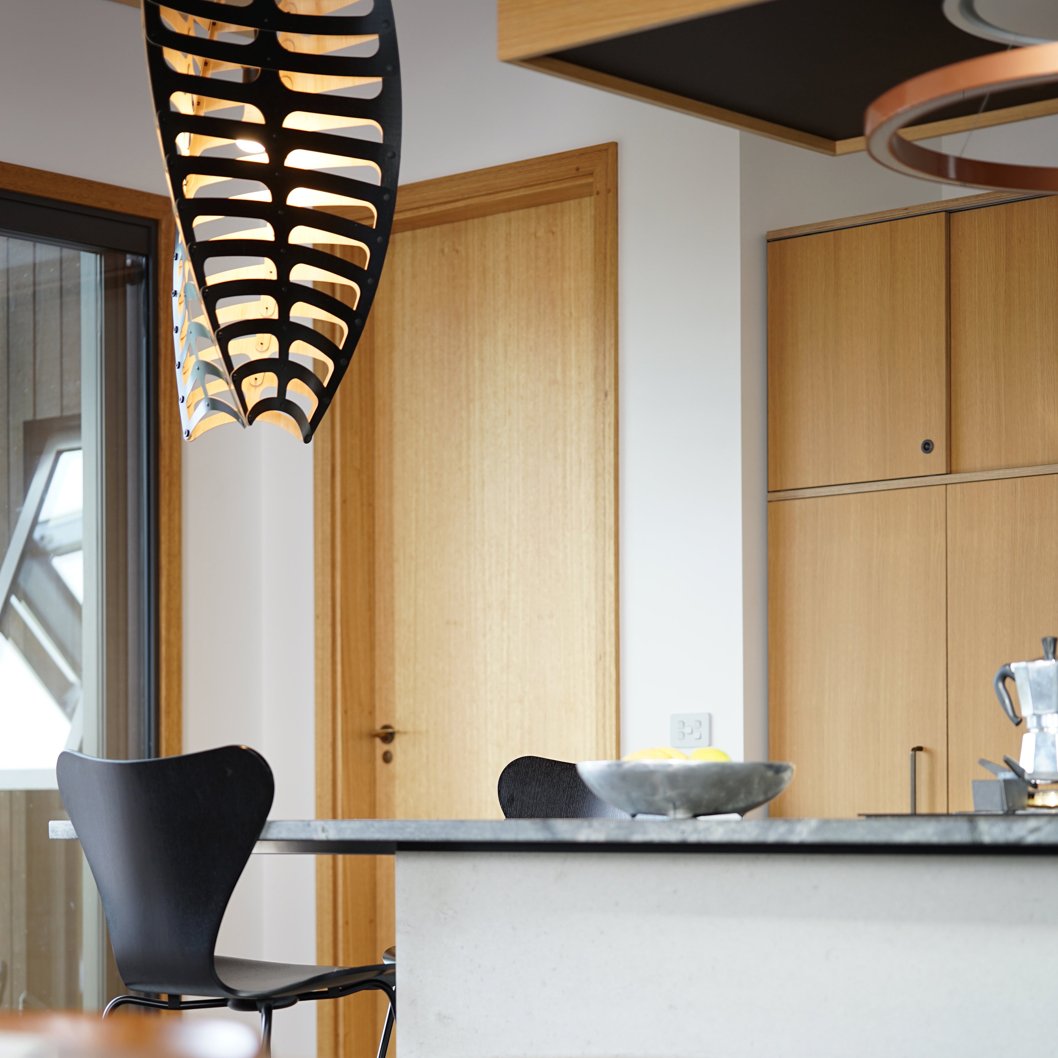 Toru Pendant Light: Vertical