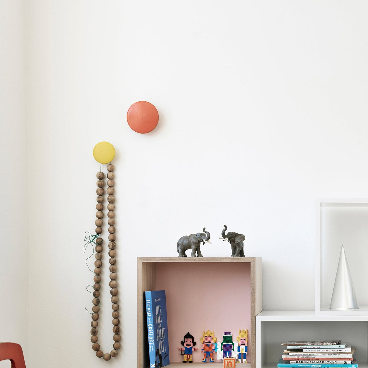 Dots Wall Hooks: Set of 5 + LS