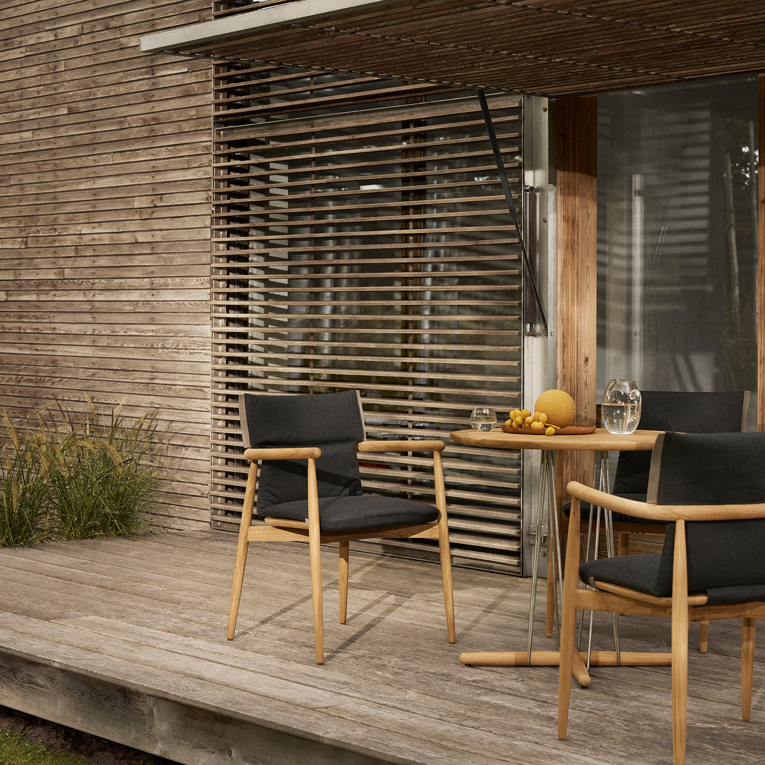 E018 Embrace Outdoor Lounge Chair with Cushion