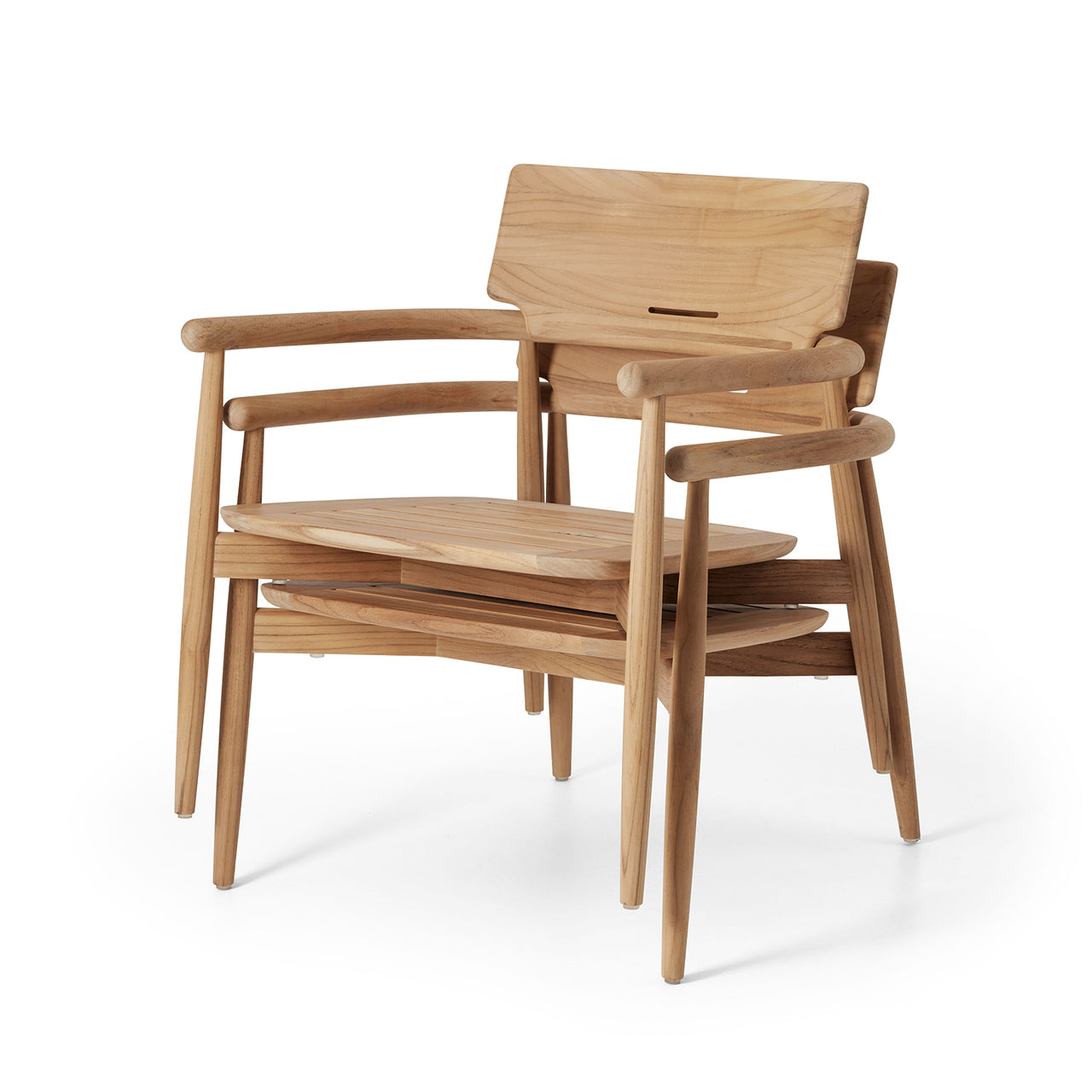 E018 Embrace Outdoor Lounge Chair