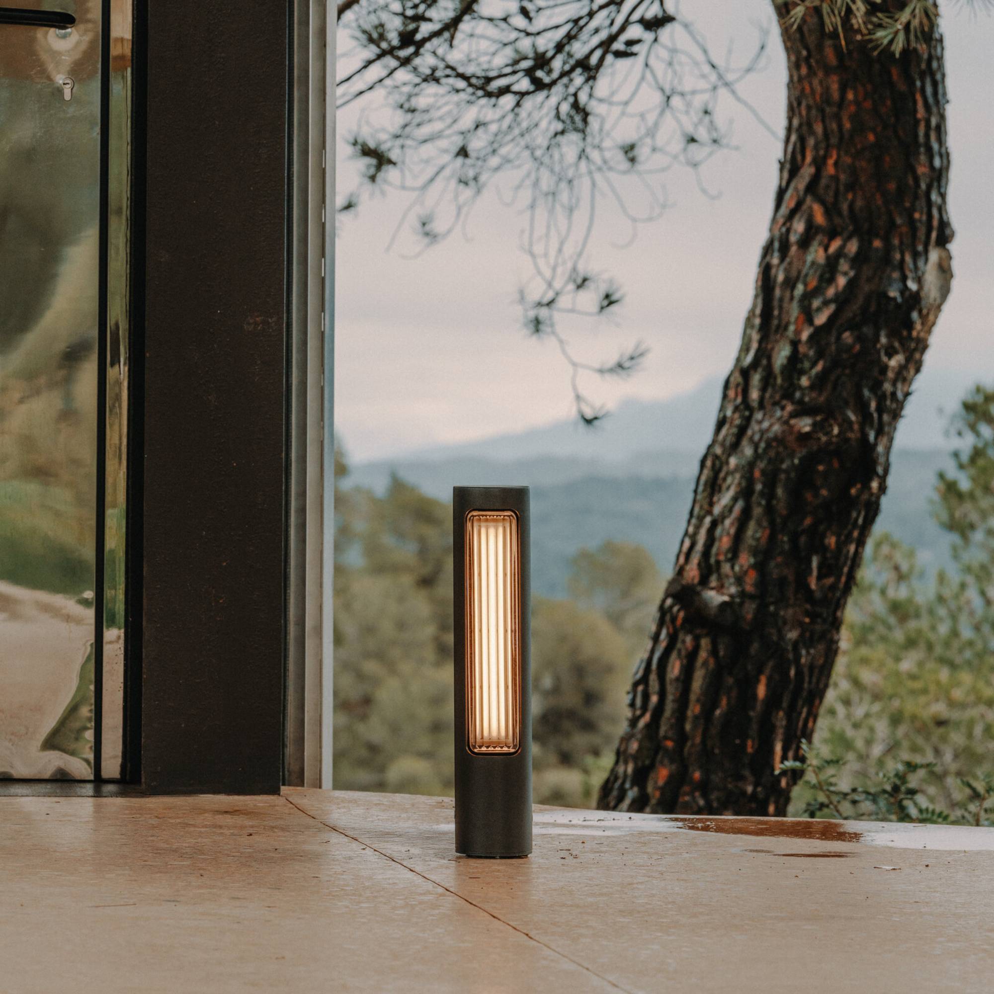 Estadio Baliza Table Lamp