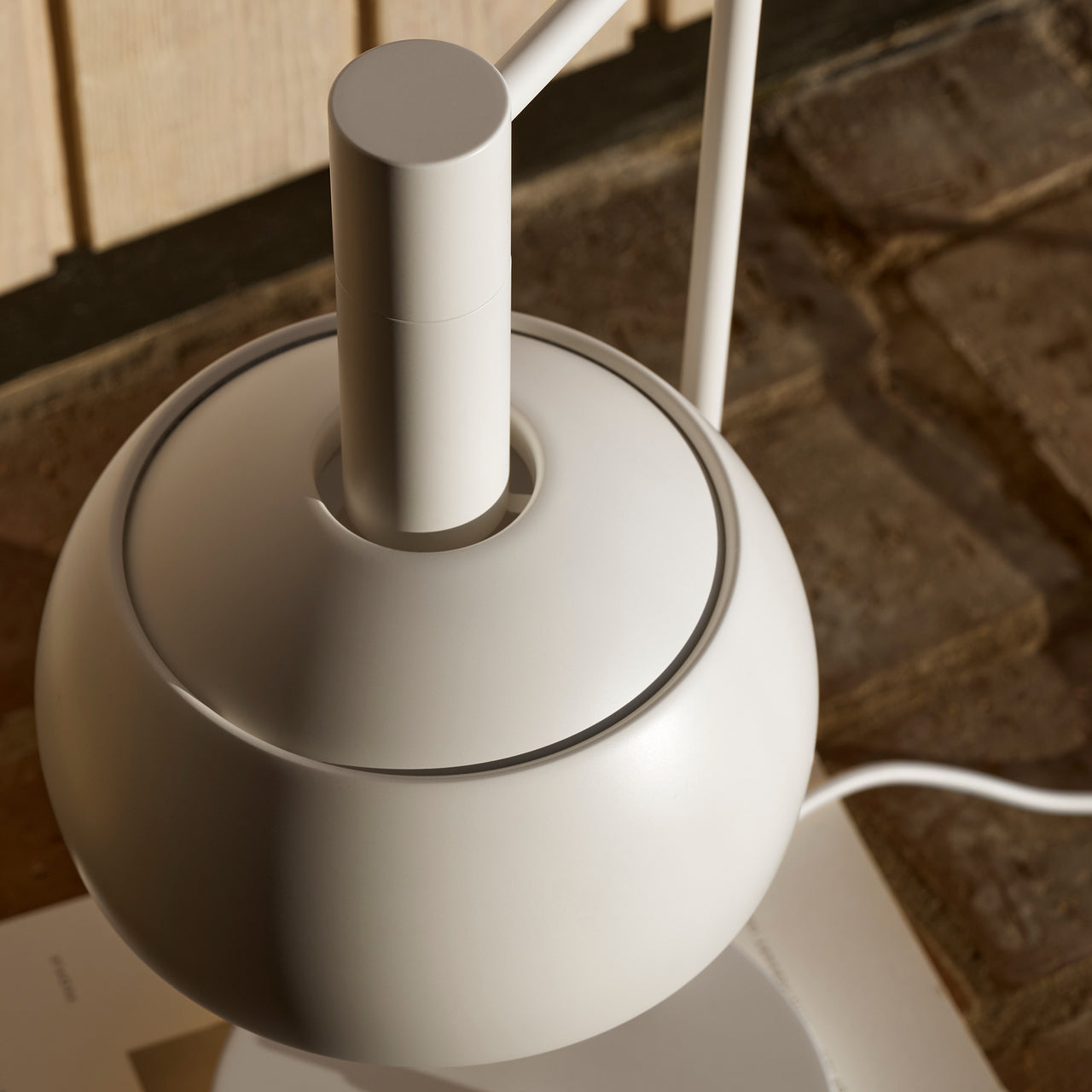 FJ Elements Table Lamp