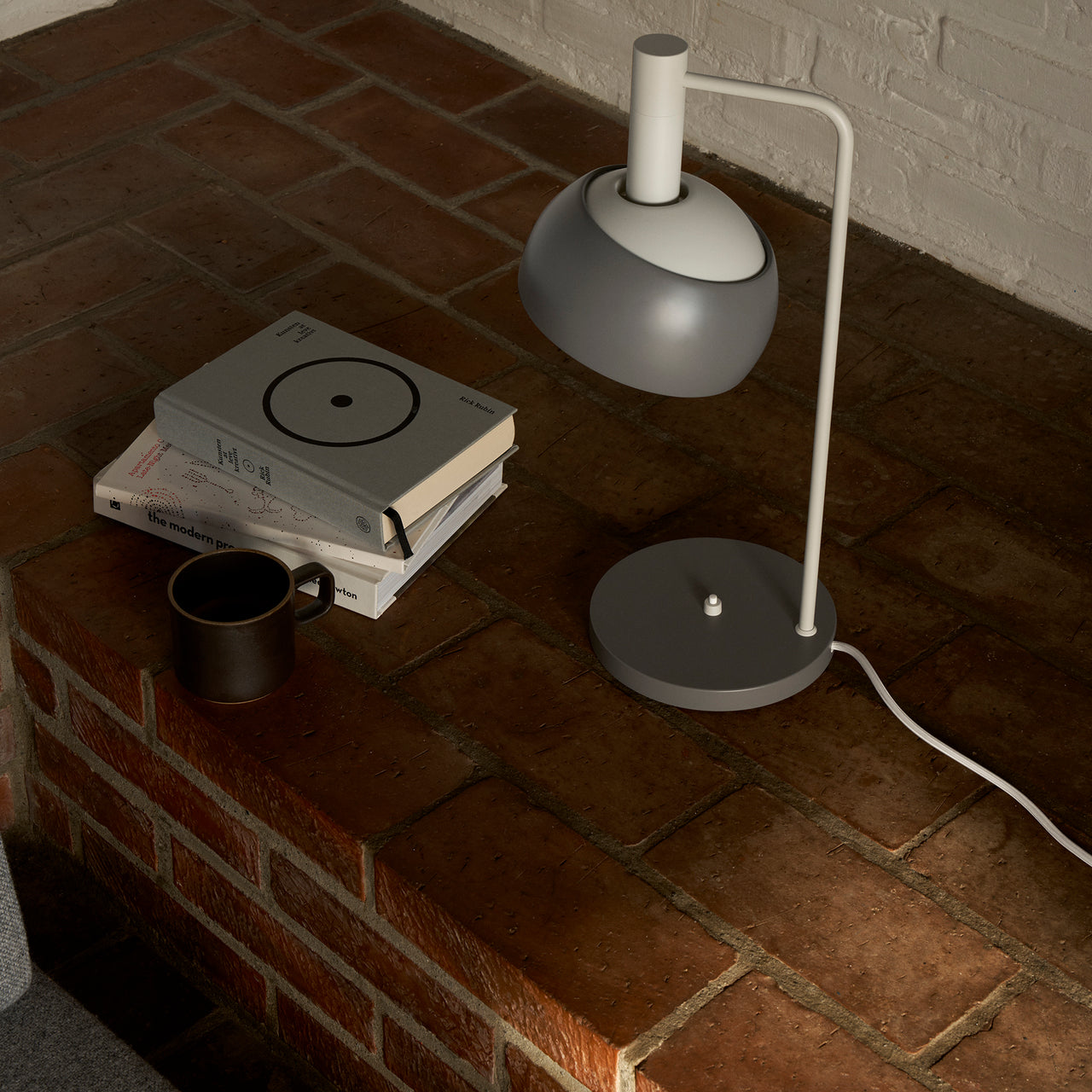 FJ Elements Table Lamp