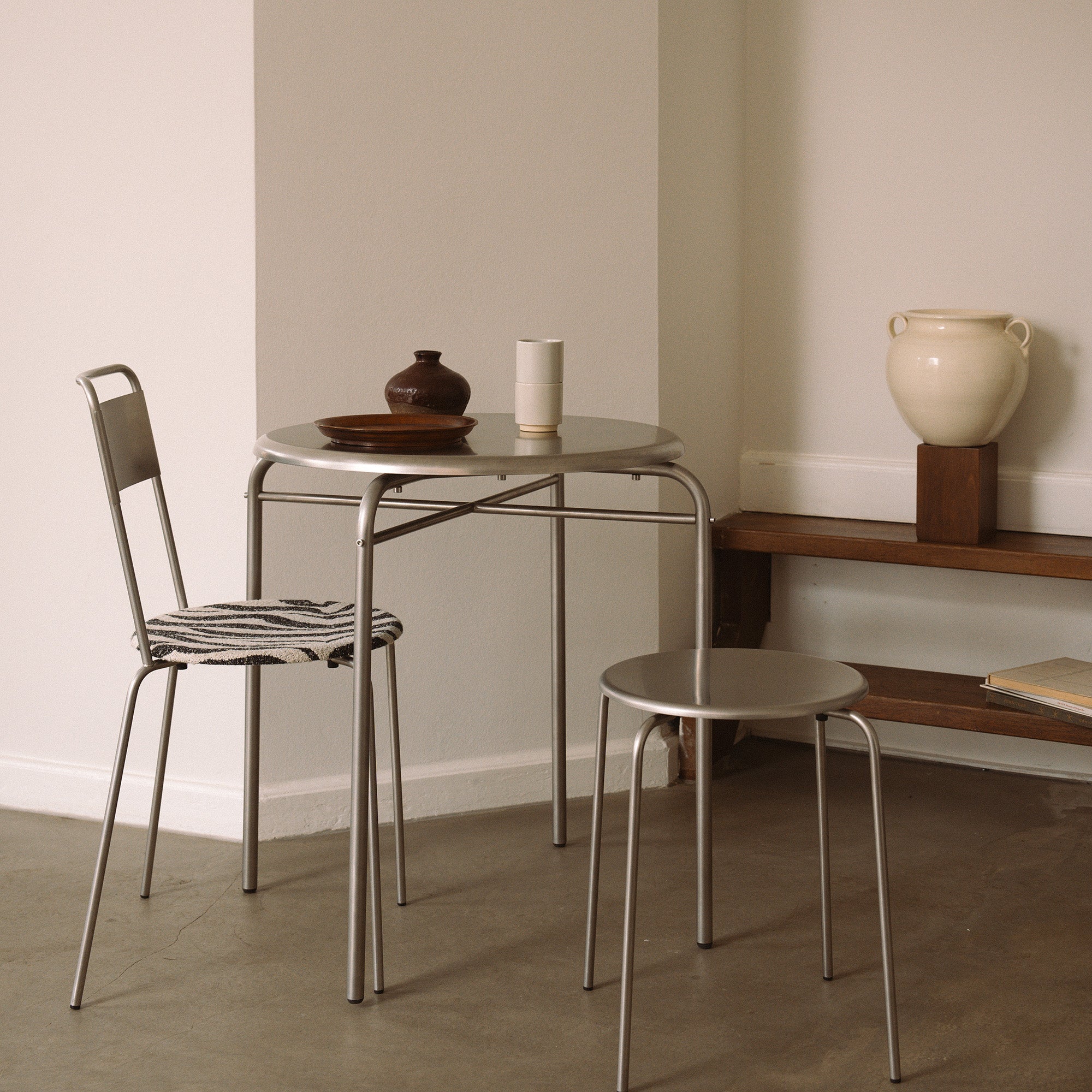 Petit Rond Table