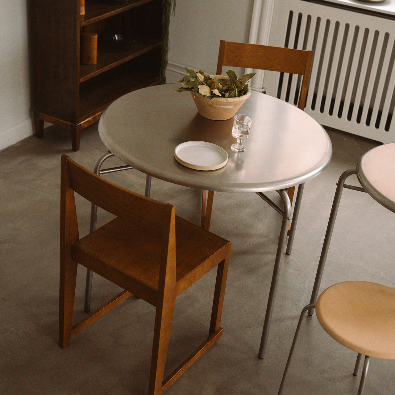 Petit Rond Table