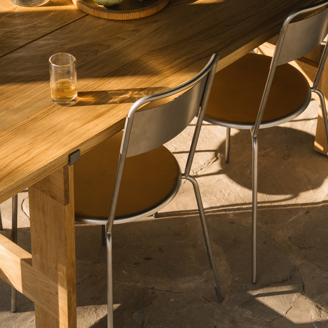 Petit Rond Chair: Stacking