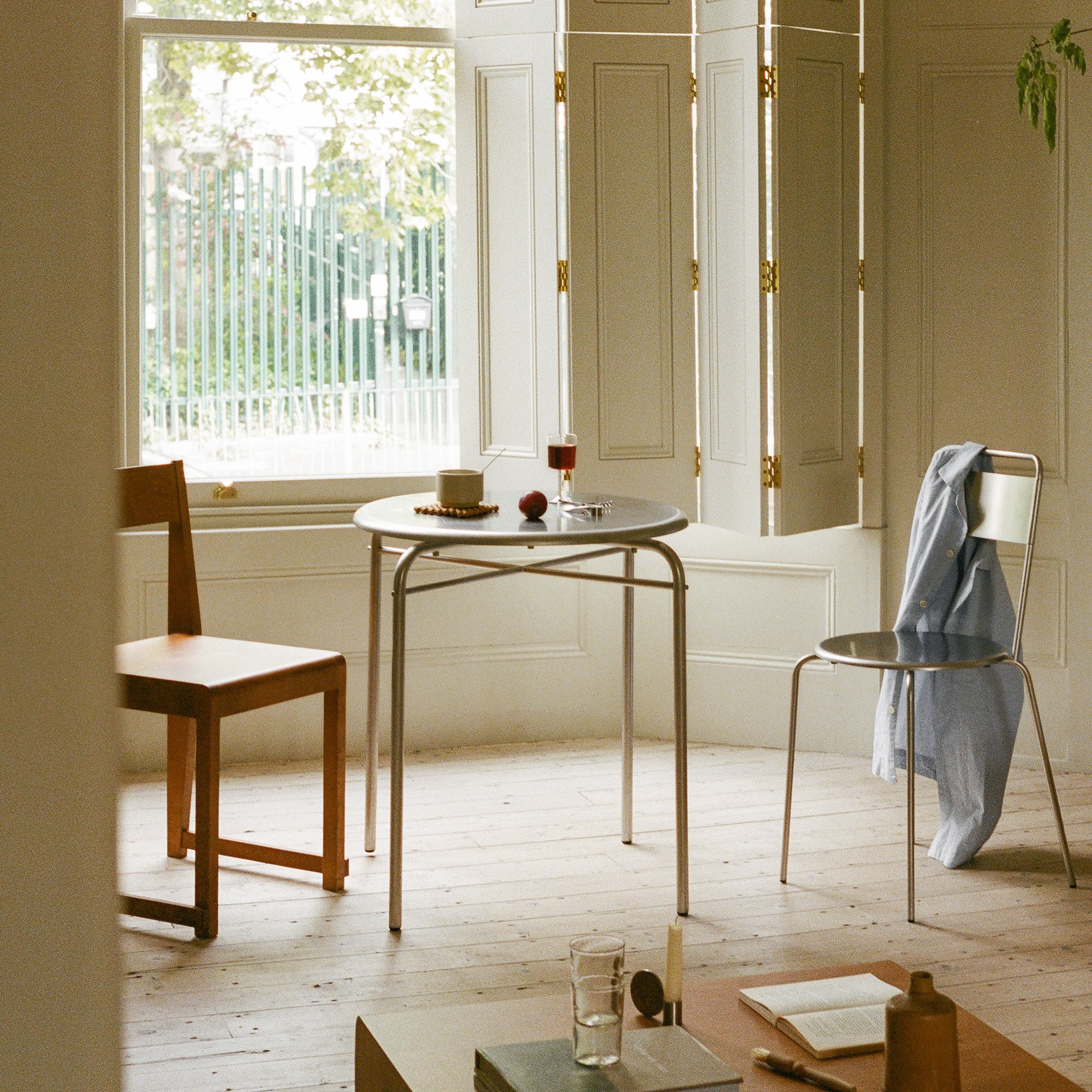 Petit Rond Table
