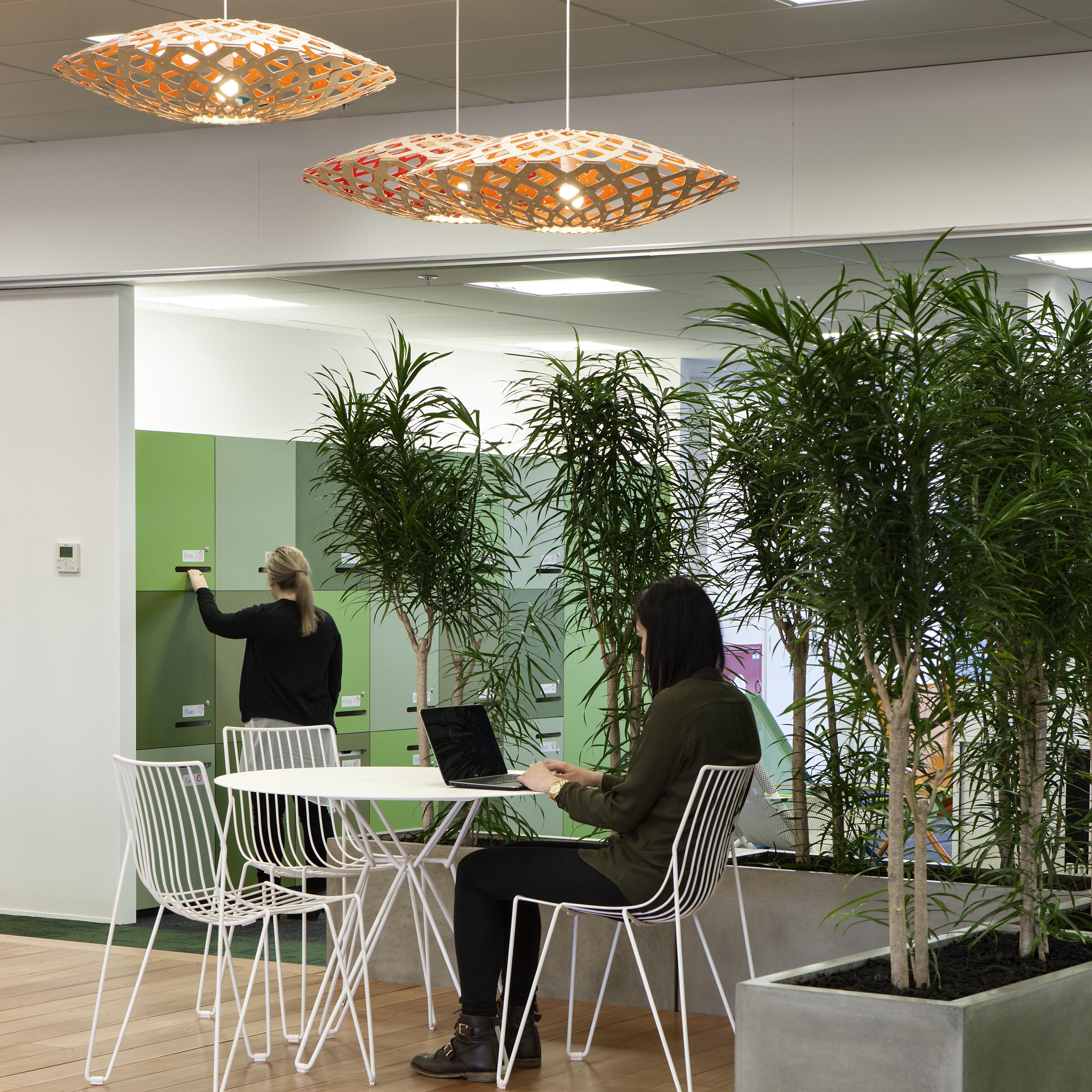 Flax Pendant Light: Medium