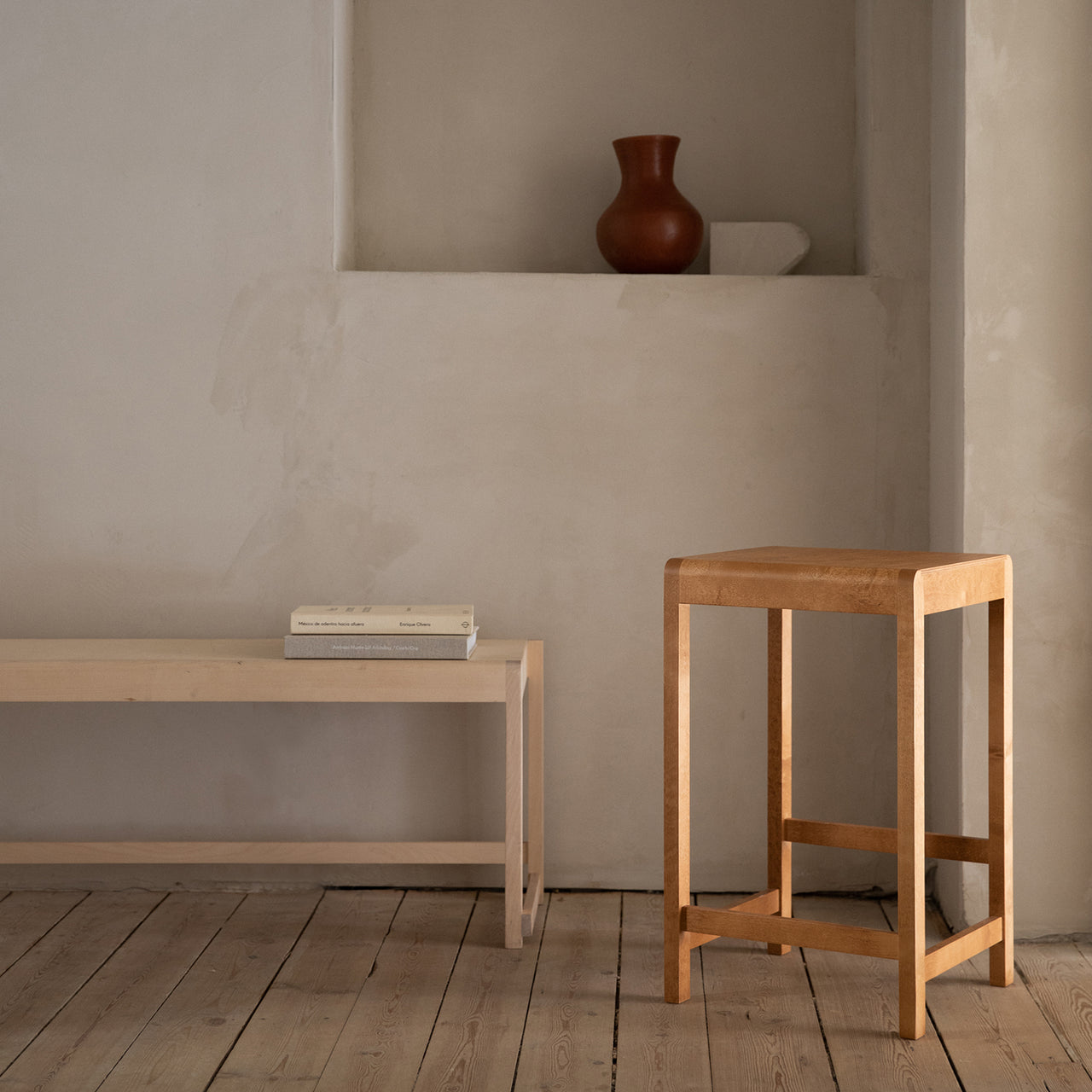 01 Bar + Counter Stool