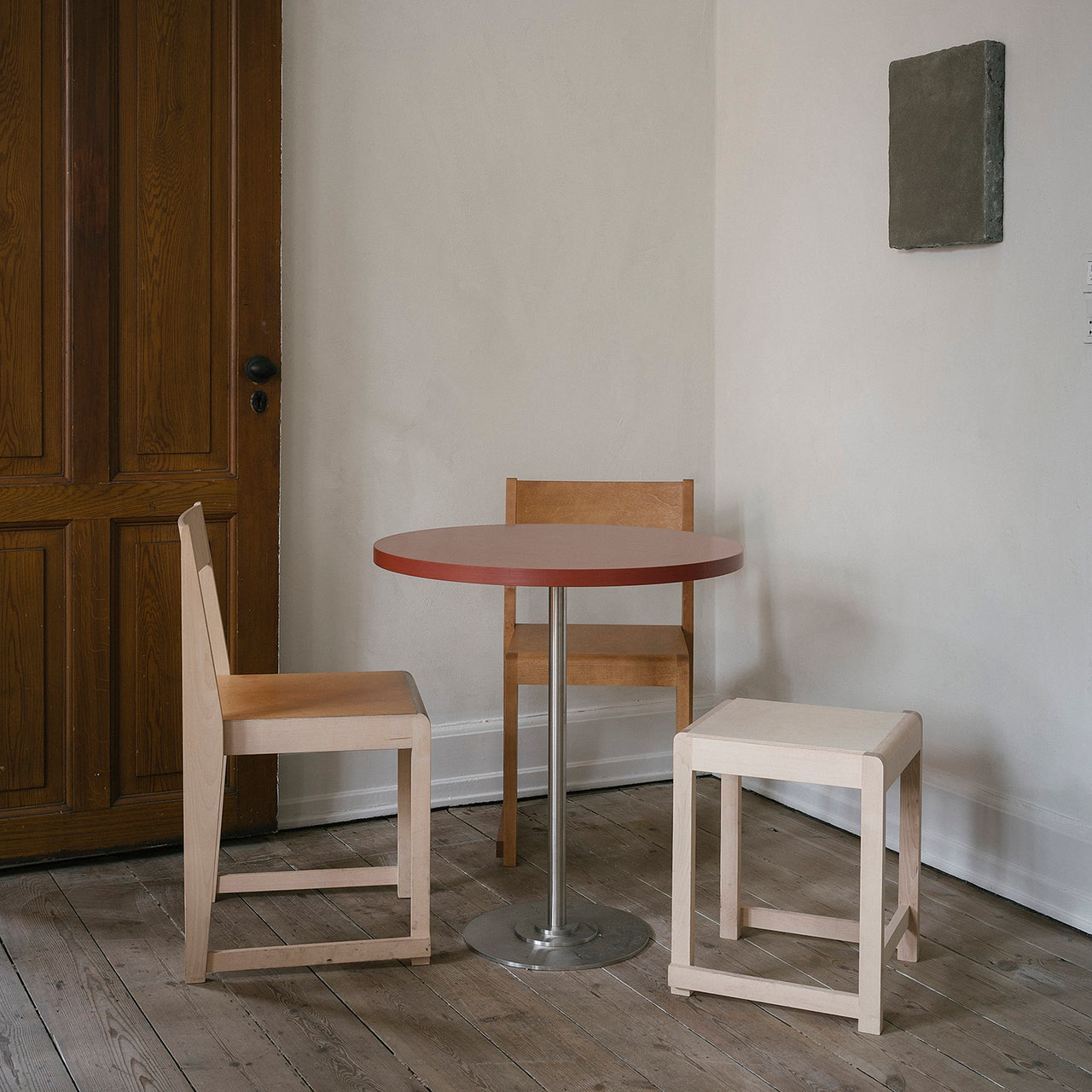 01 Low Stool