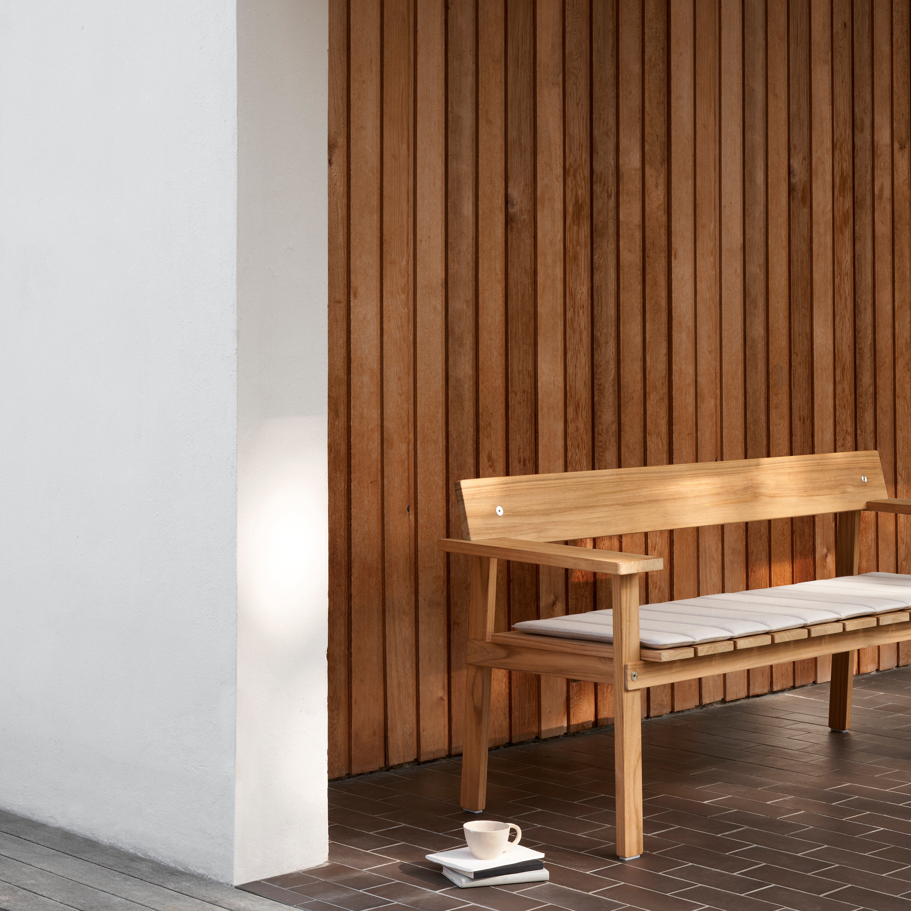 GL101 Timbur Outdoor Bench