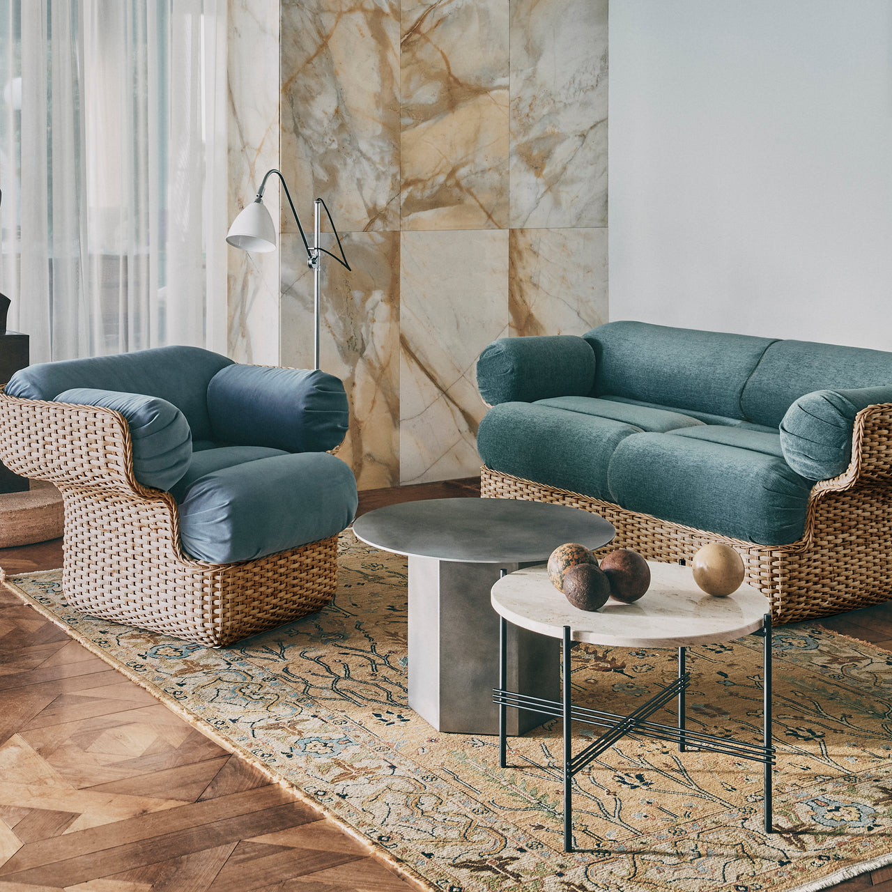 TS Round Coffee Table