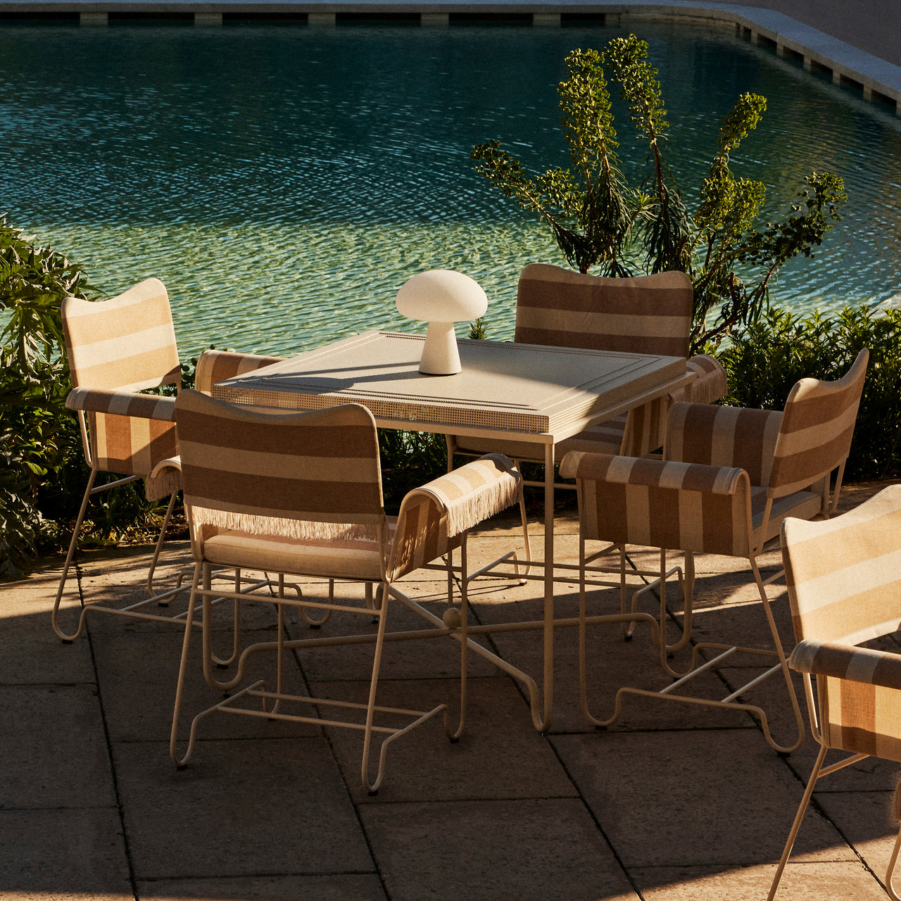 Tropique Dining Table: Outdoor