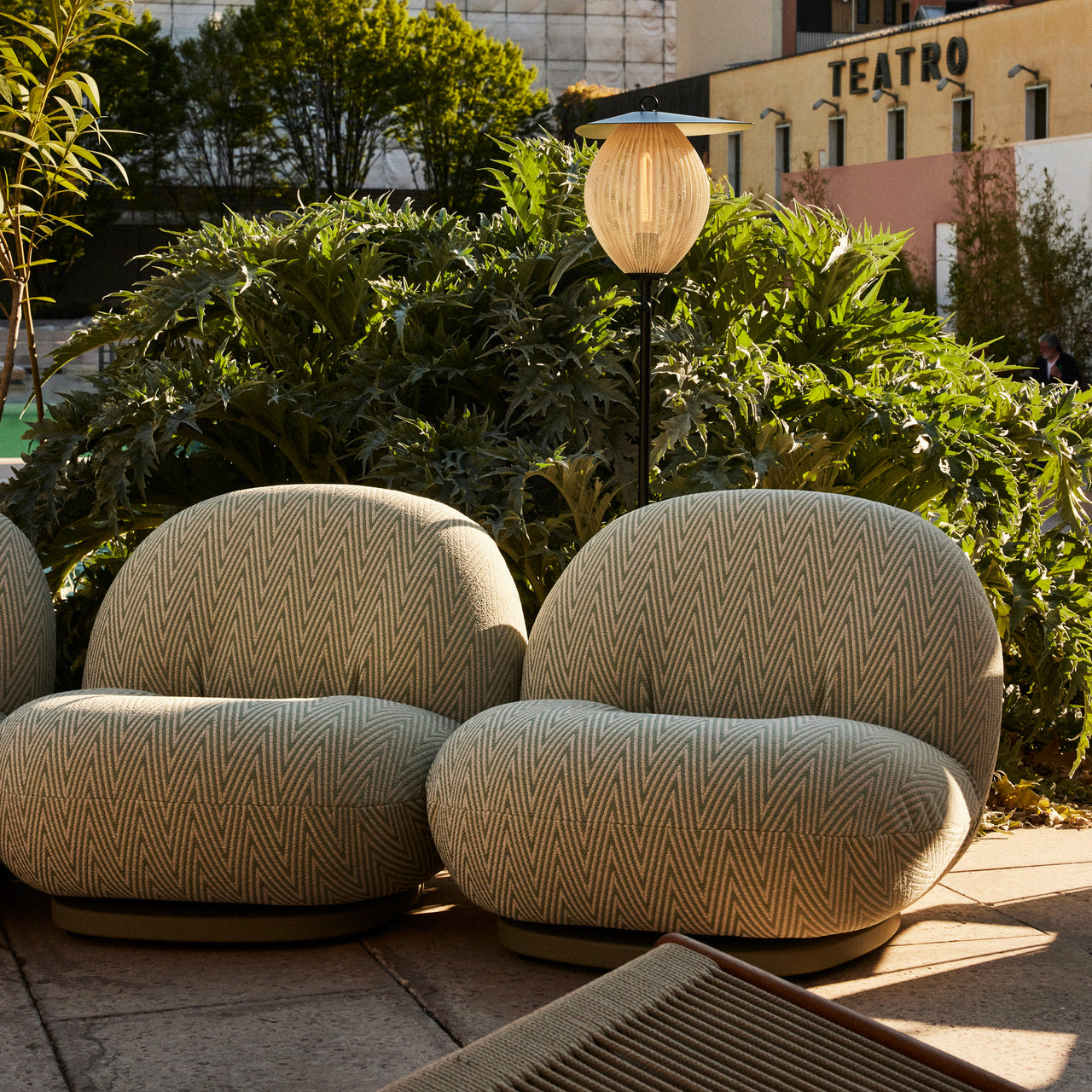 Pacha Lounge Chair: Swivel Base + Outdoor