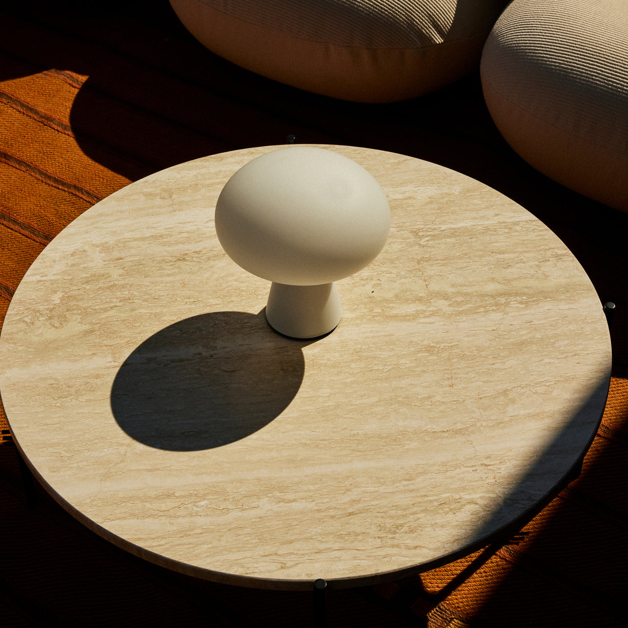 Obello Table Lamp: Outdoor