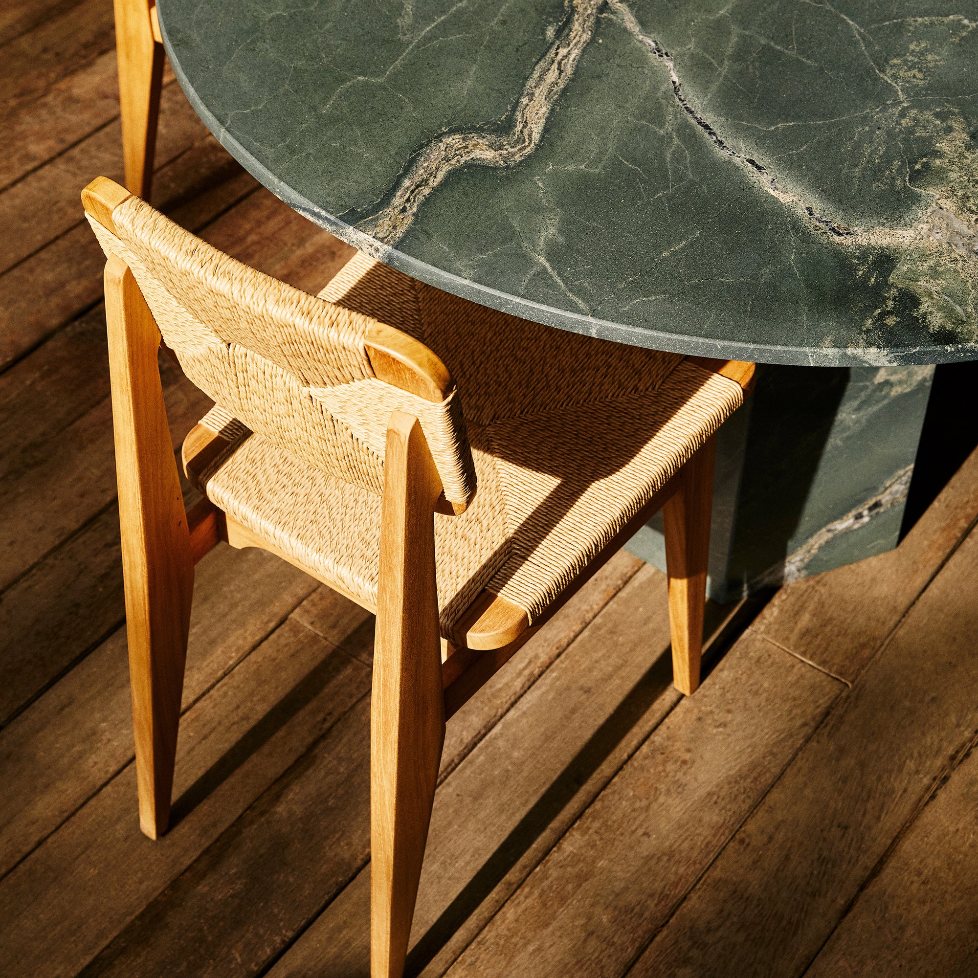 C-Dining Chair: Outdoor
