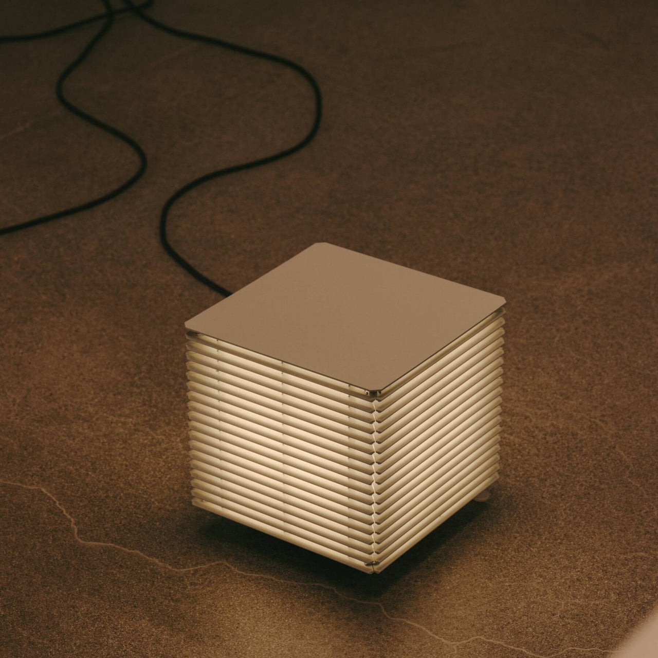 Shiro Table Lamp