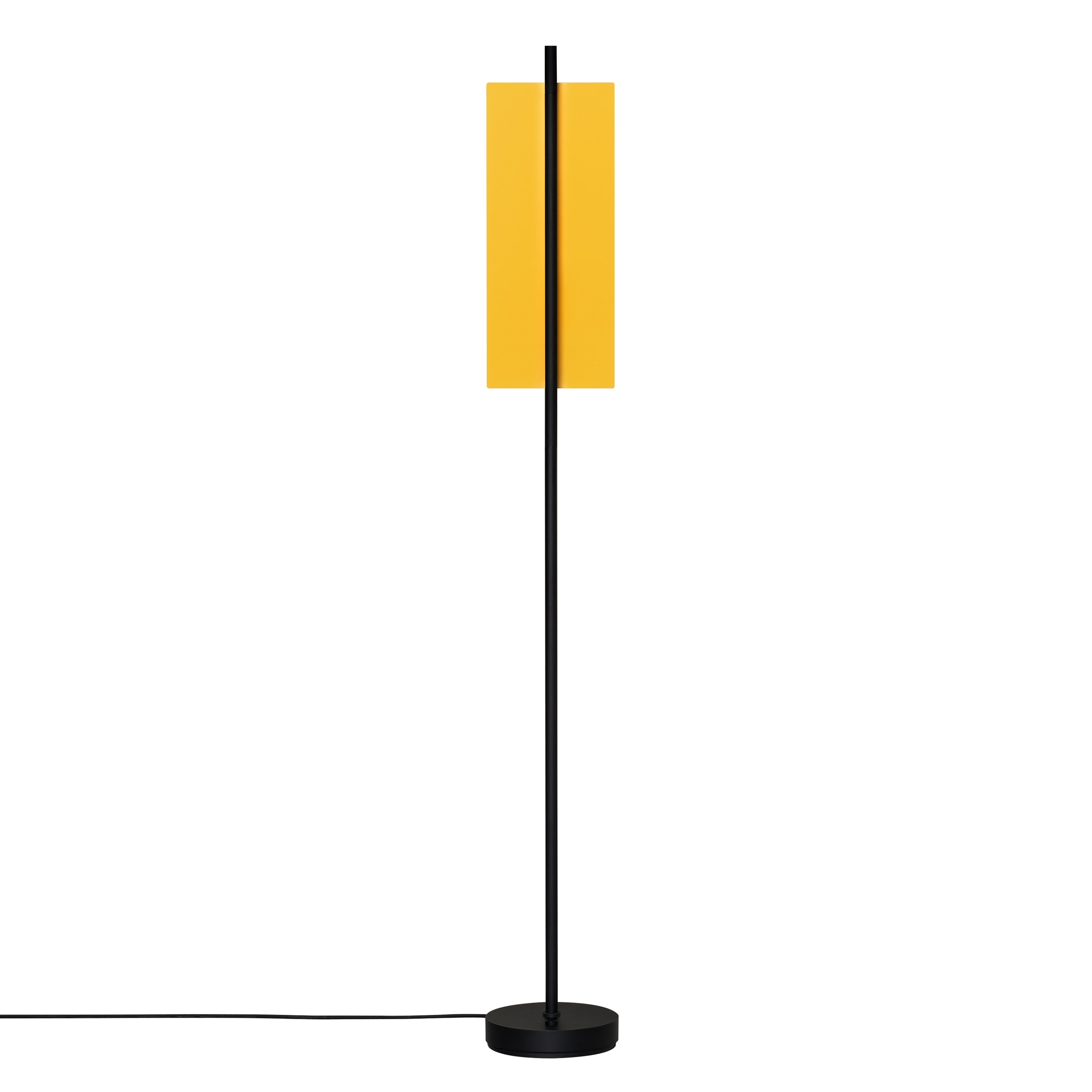Lámina 45 Floor Lamp: Gold