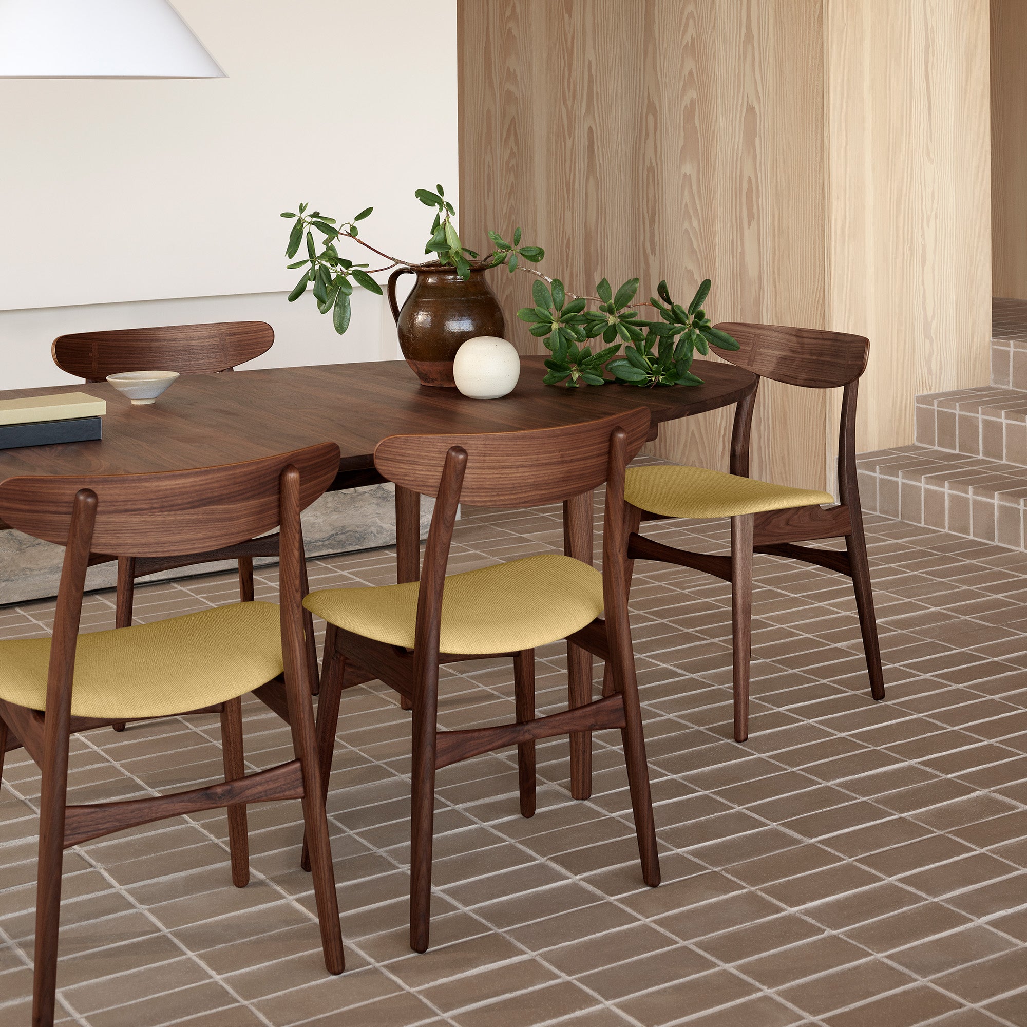 CH339 Dining Table