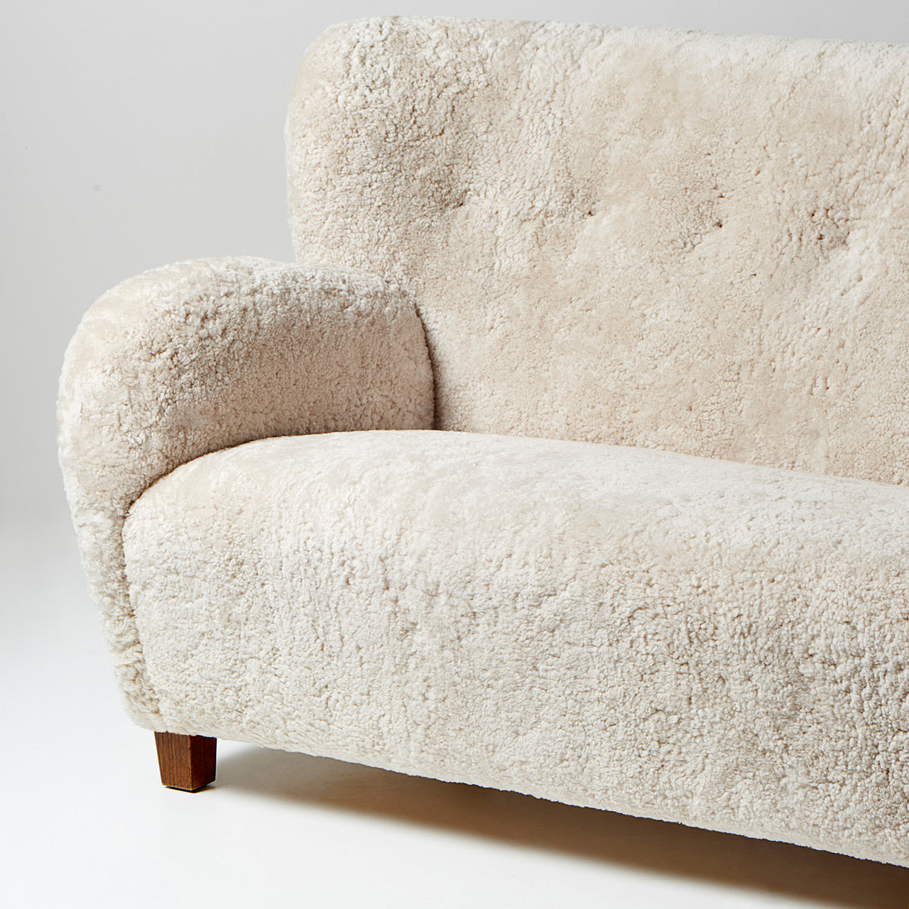 Karu Sofa