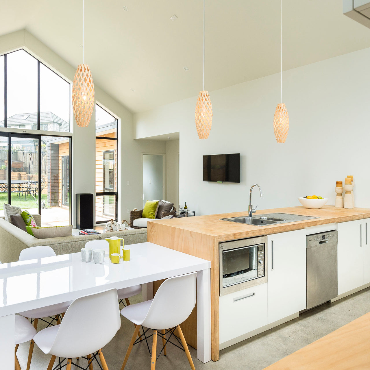 Hinaki Pendant Light: Medium + LS
