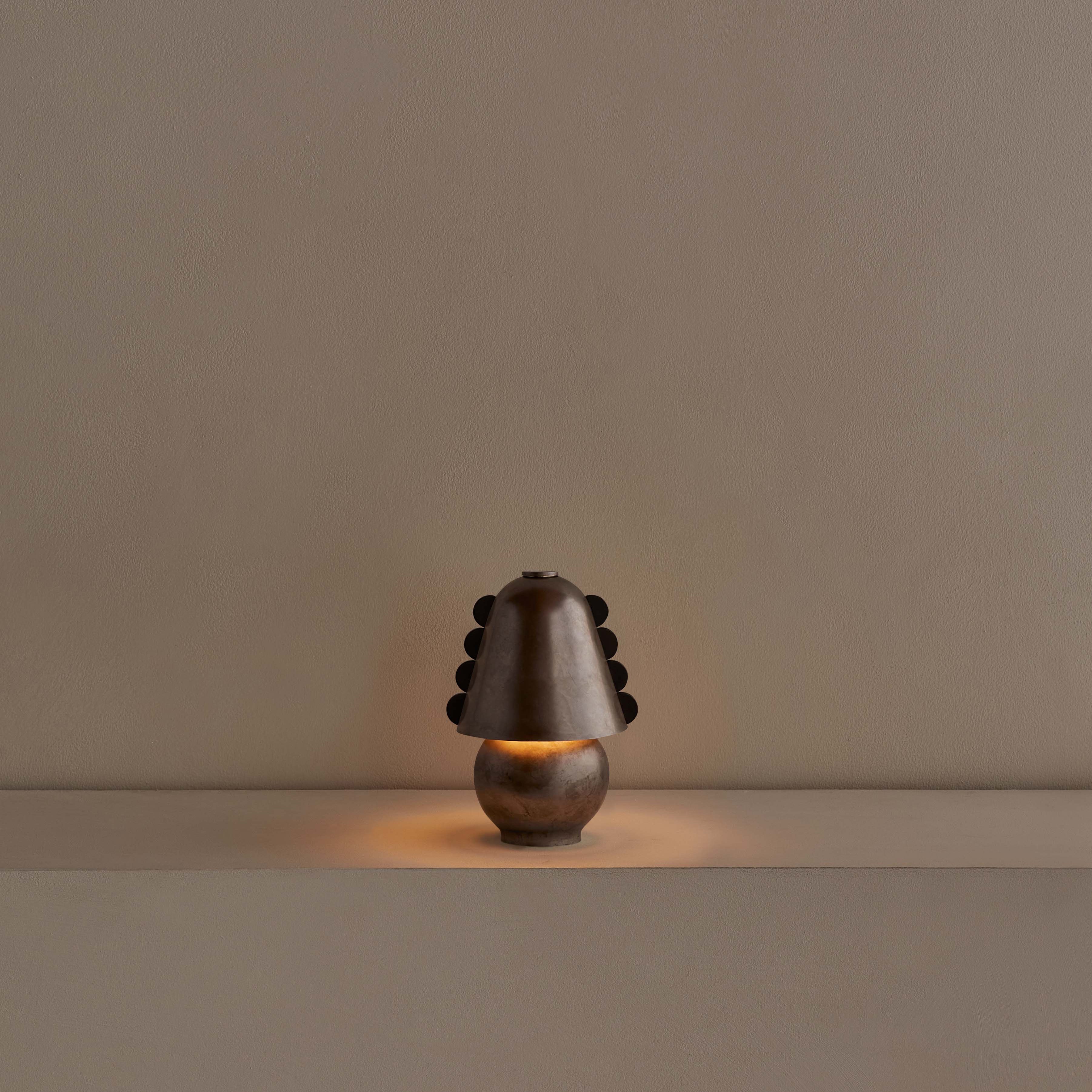 Calla Table Lamp: Small