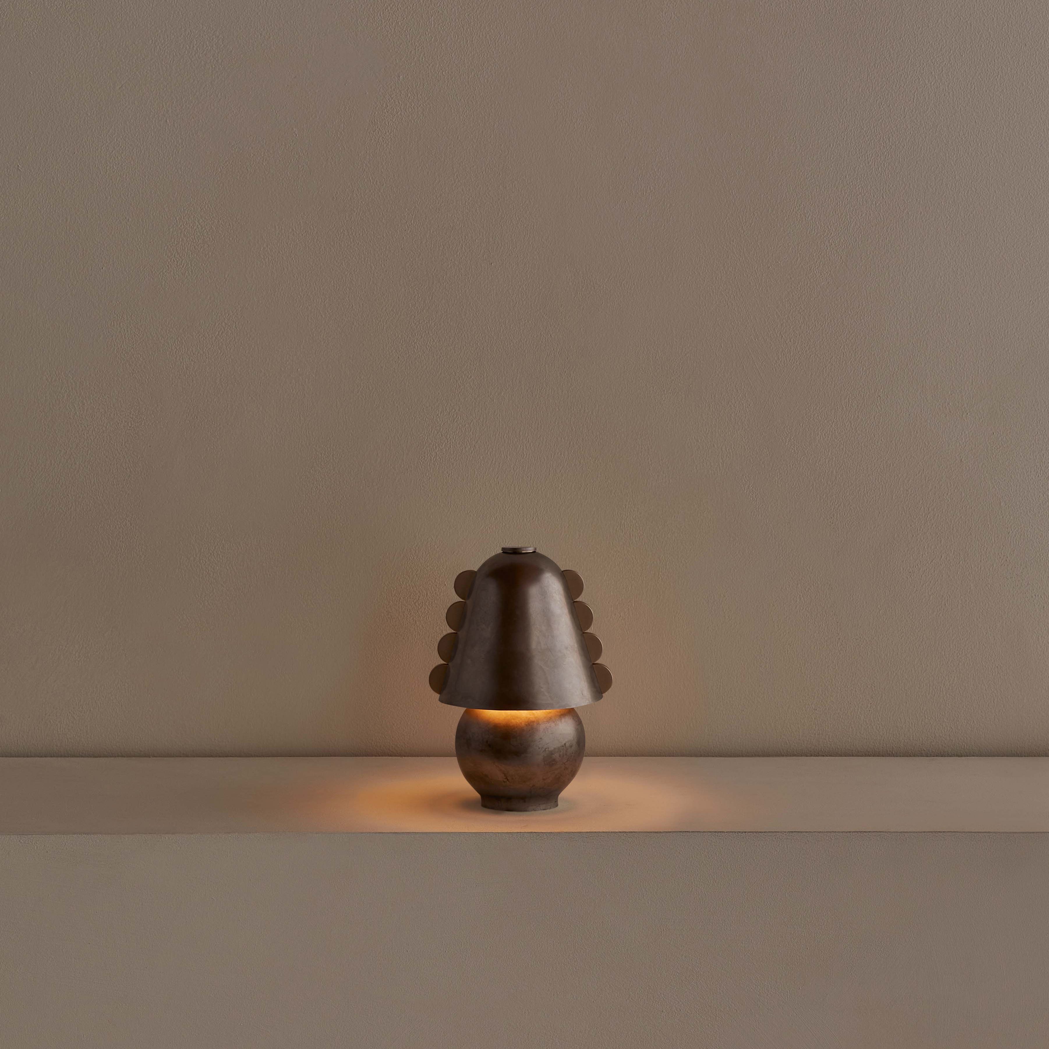 Calla Table Lamp: Small