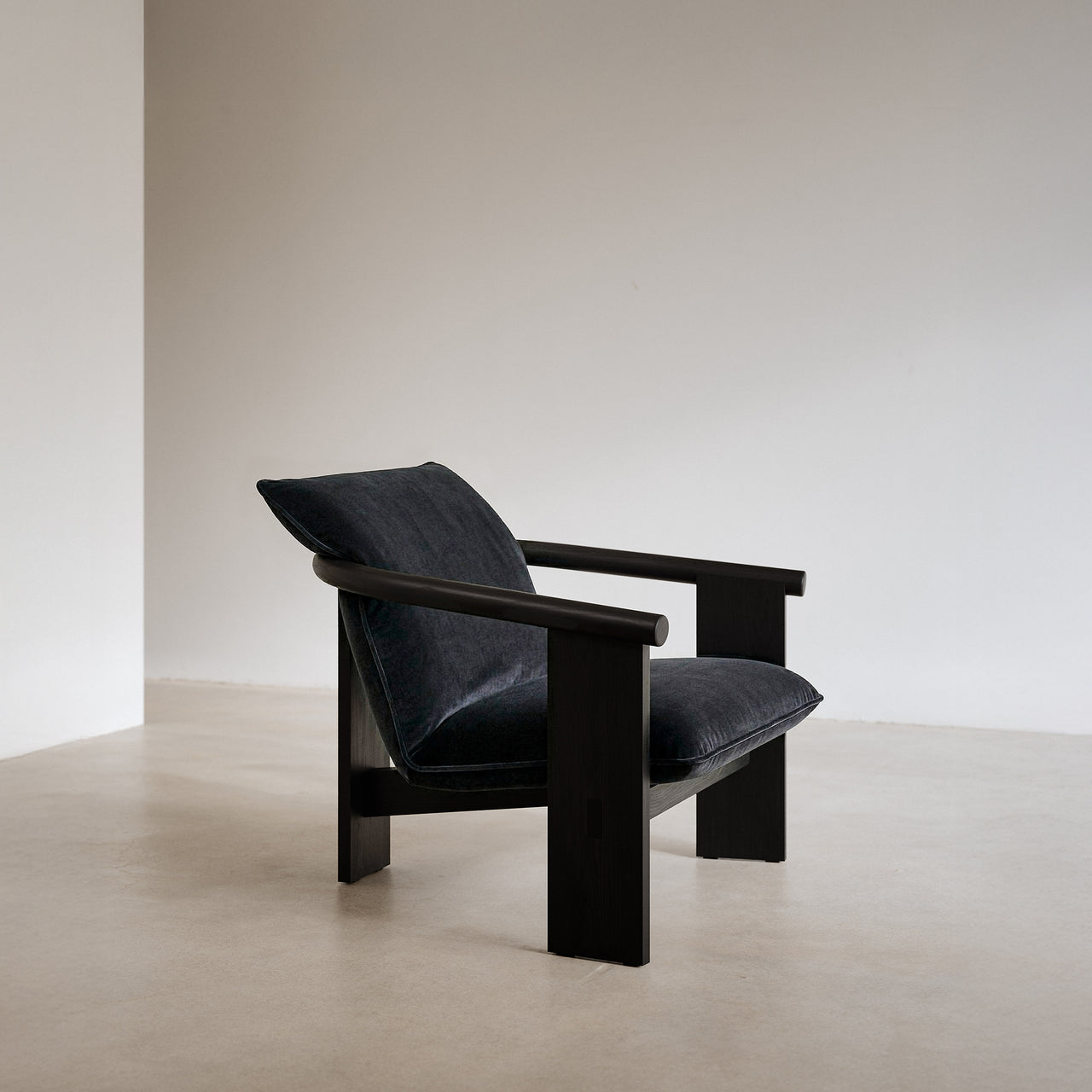 Ima Chair: LS