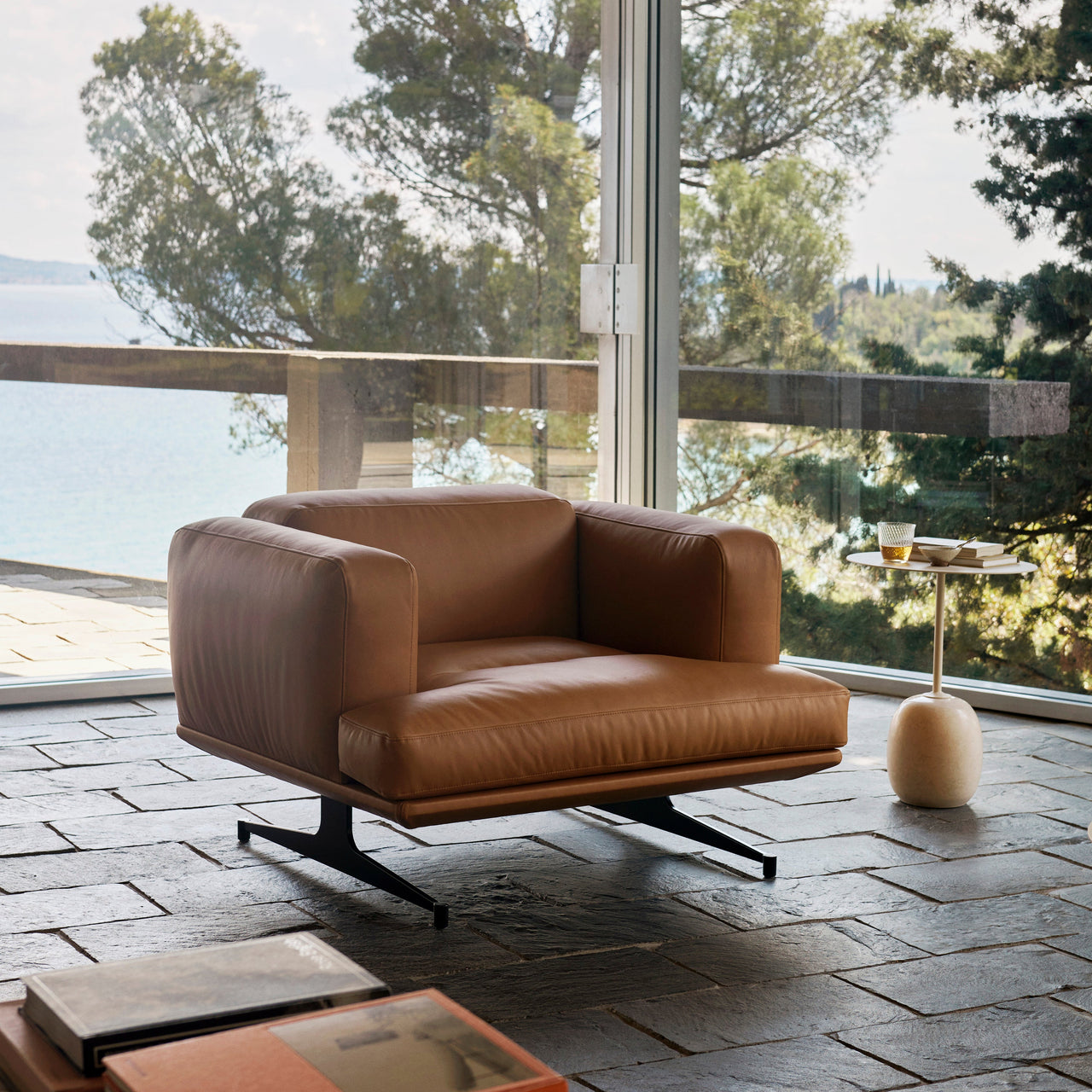 Inland Lounge Chair: AV21 + LS