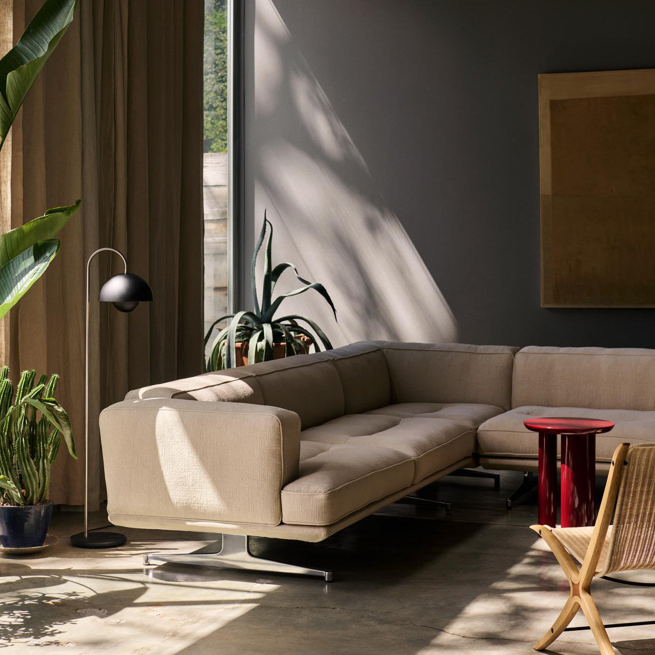 Inland Sofa: AV41 + LS