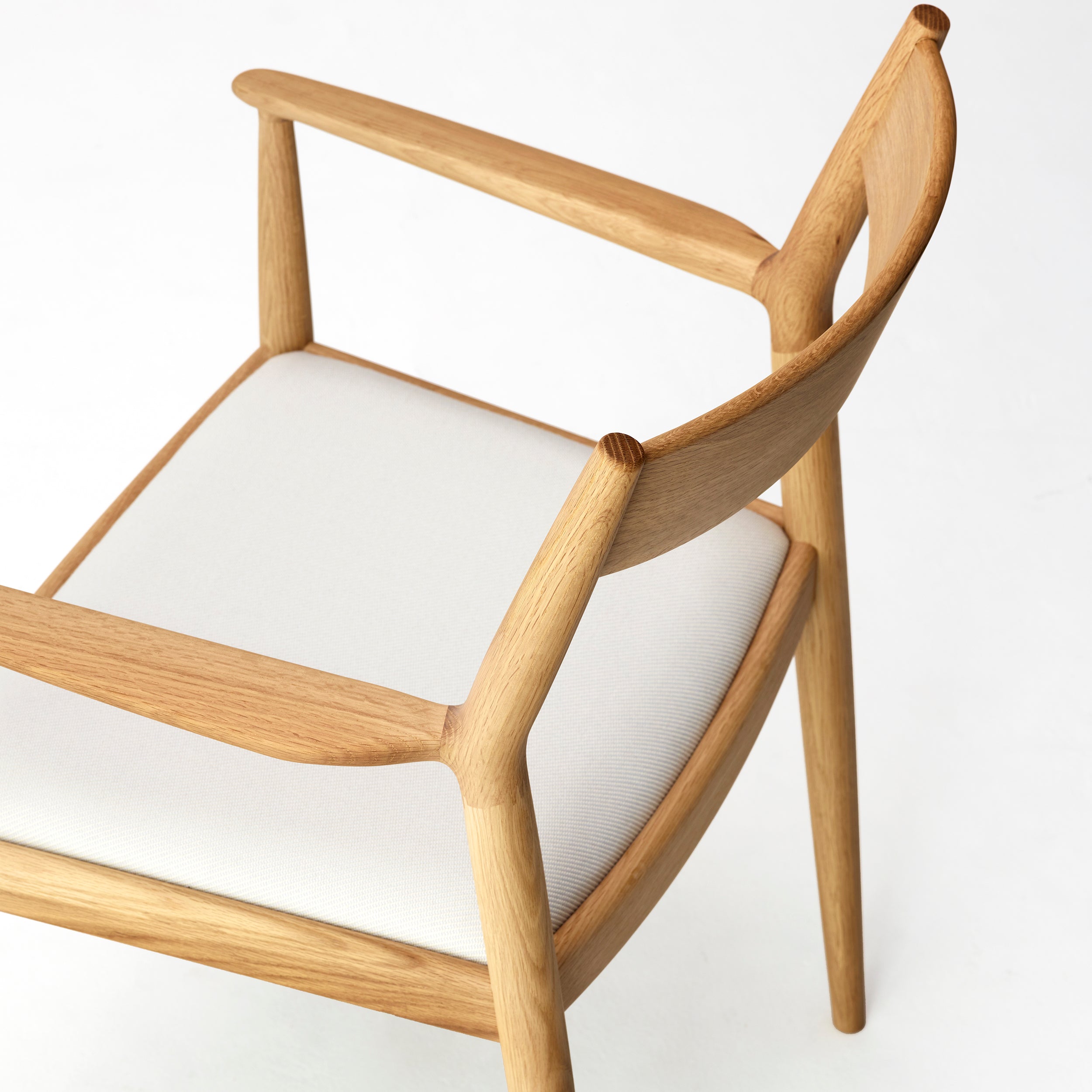 Kinuta Armchair N-DC01: Upholstered + DI