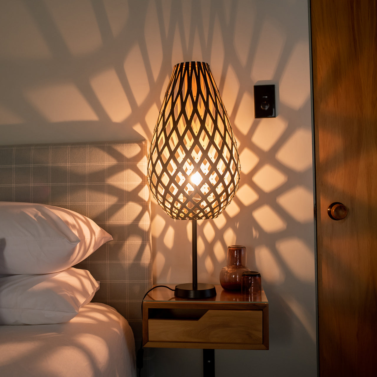 Koura Table Lamp: LS