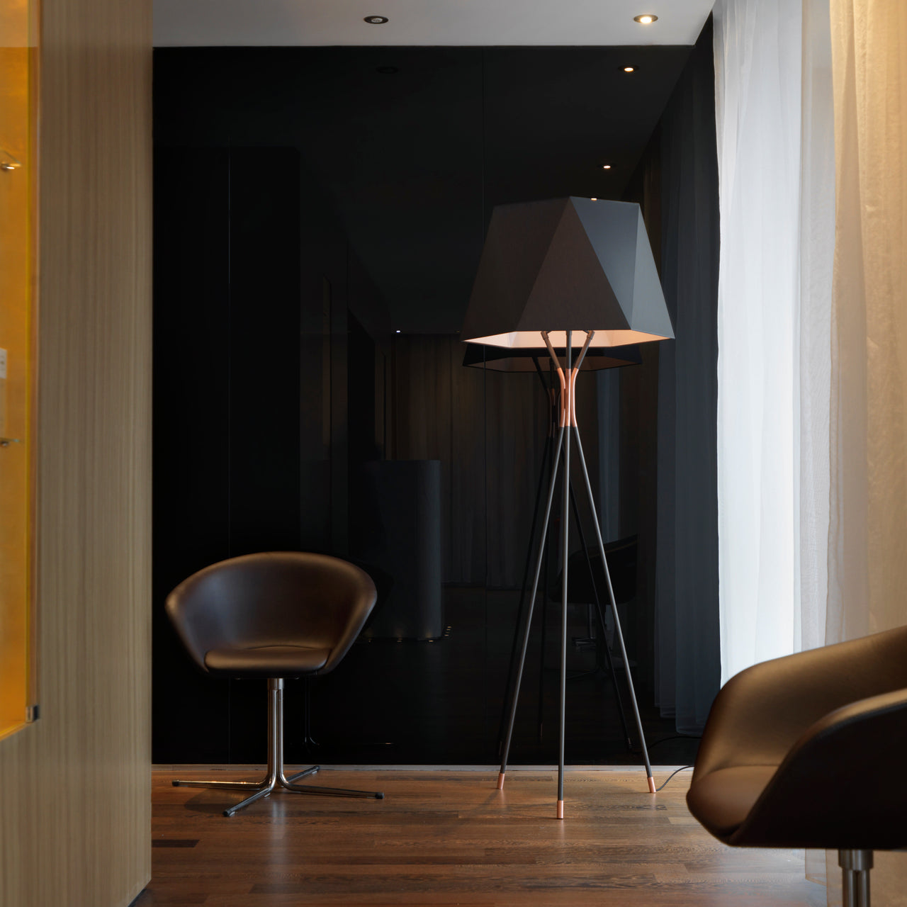 Solitaire Floor Lamp