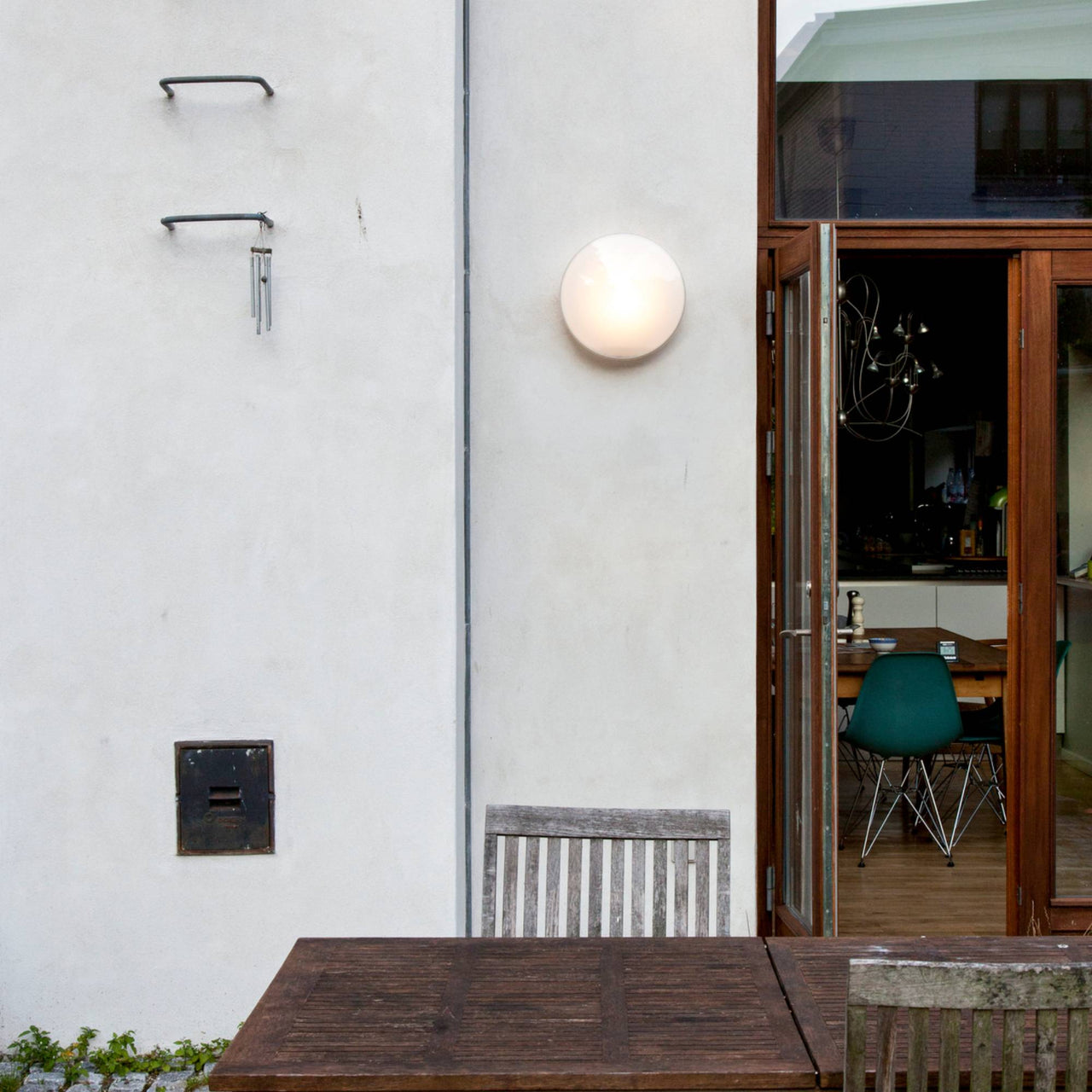 AJ Eklipta Wall Lamp