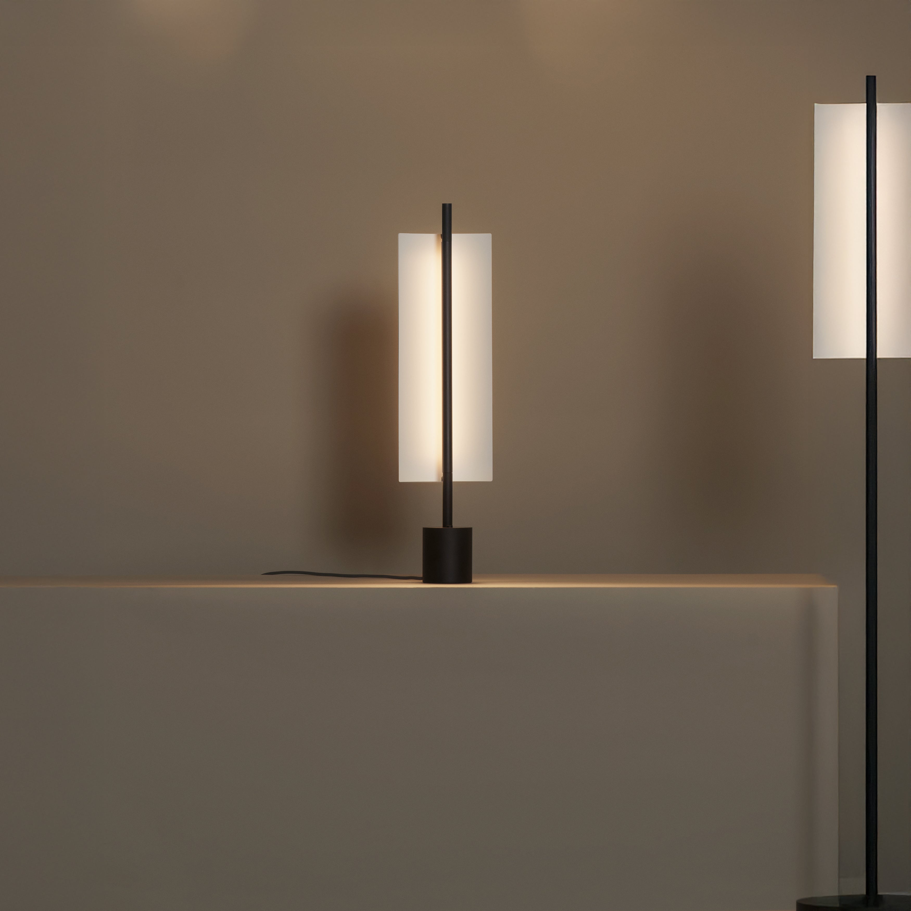 Lámina 45 Table Lamp