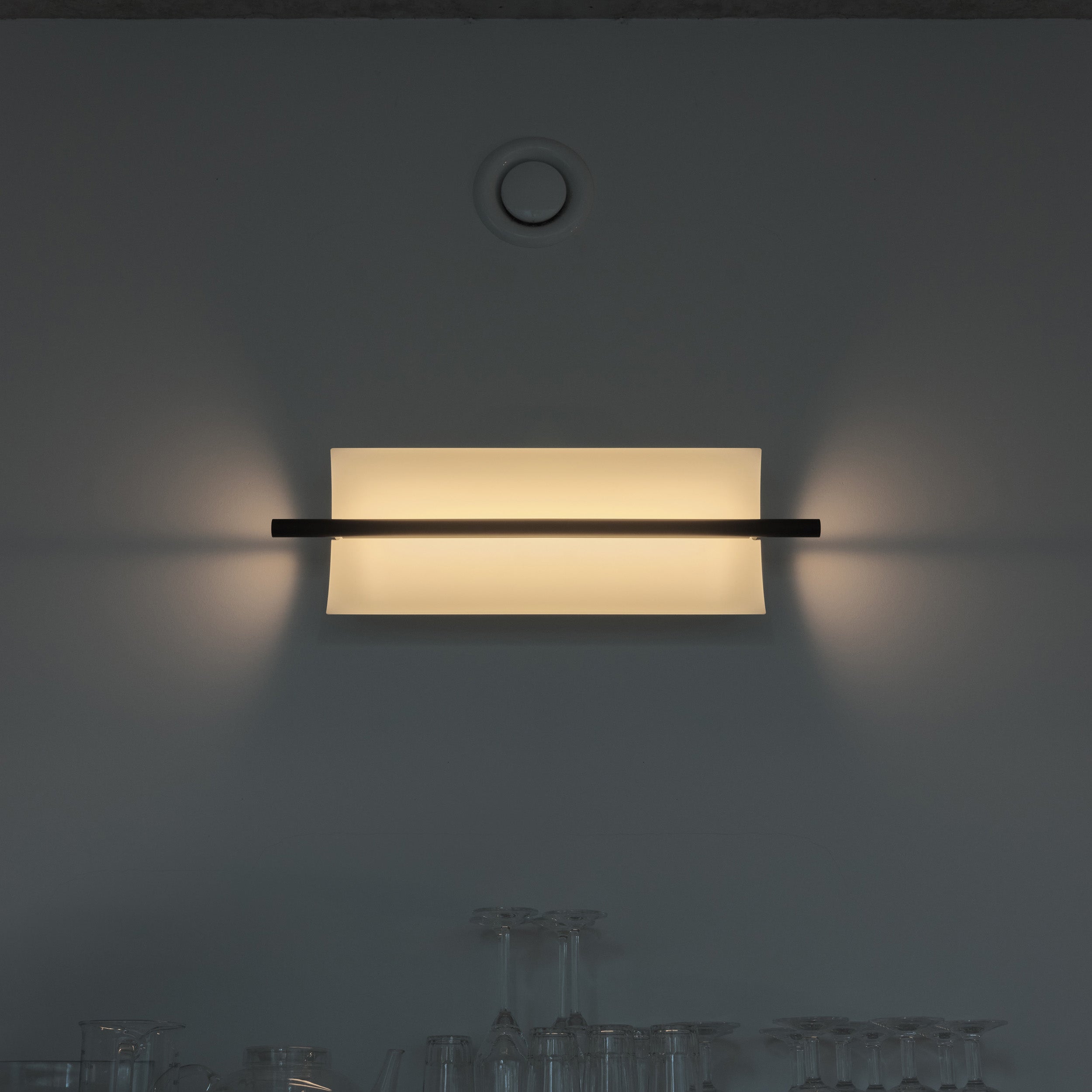 Lámina Wall Lamp