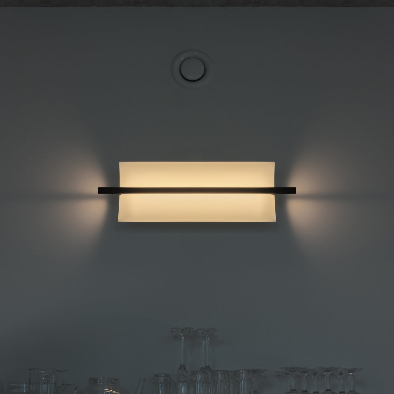 Lámina Wall Lamp