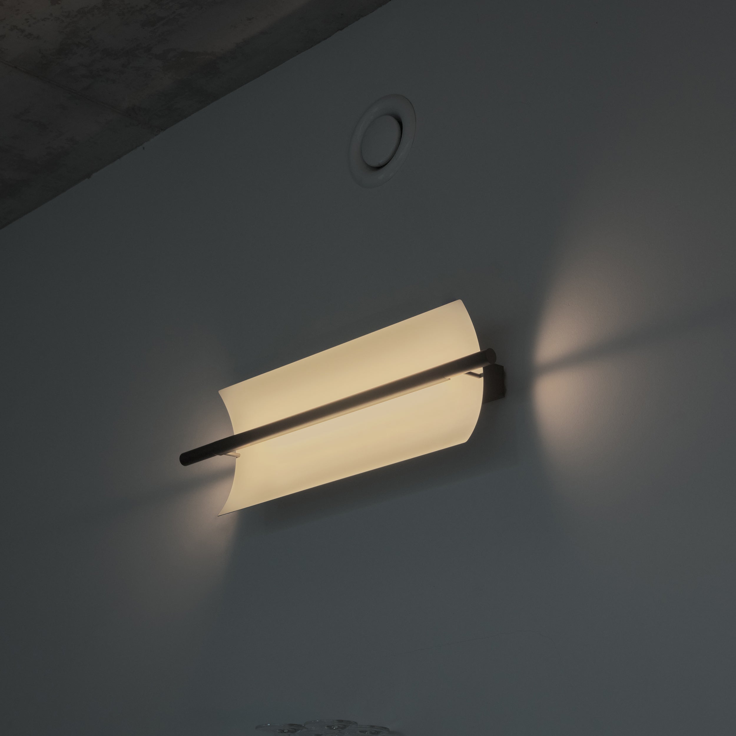 Lámina Wall Lamp