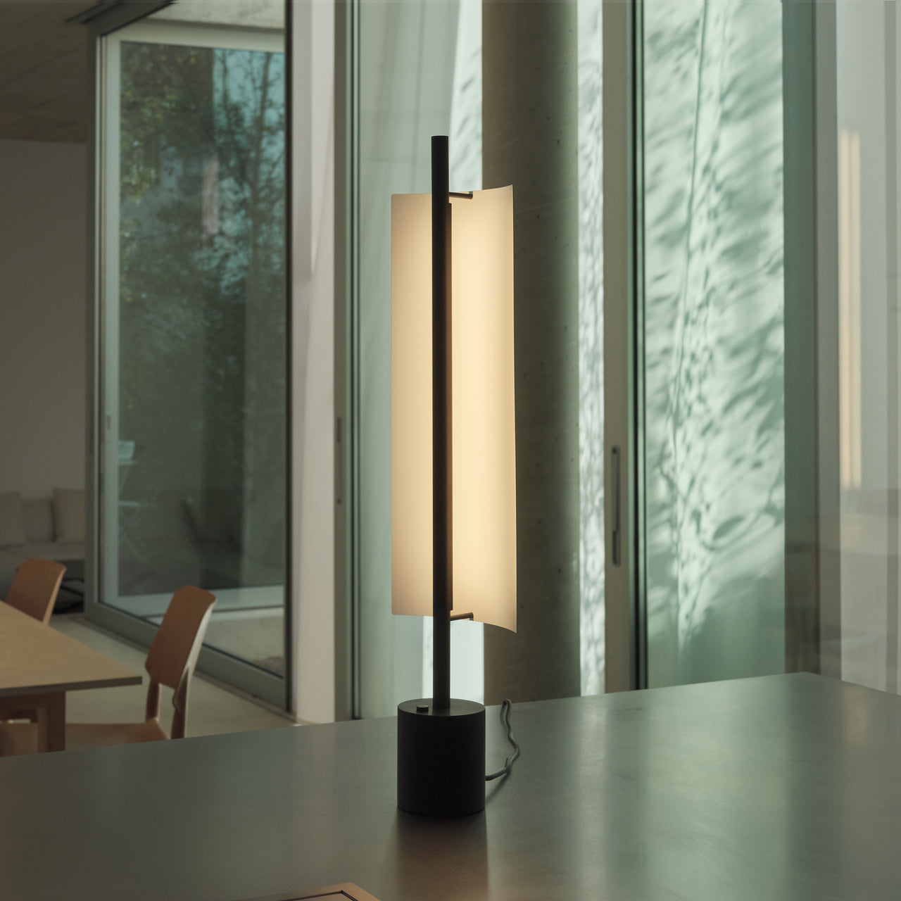 Lámina 45 Table Lamp