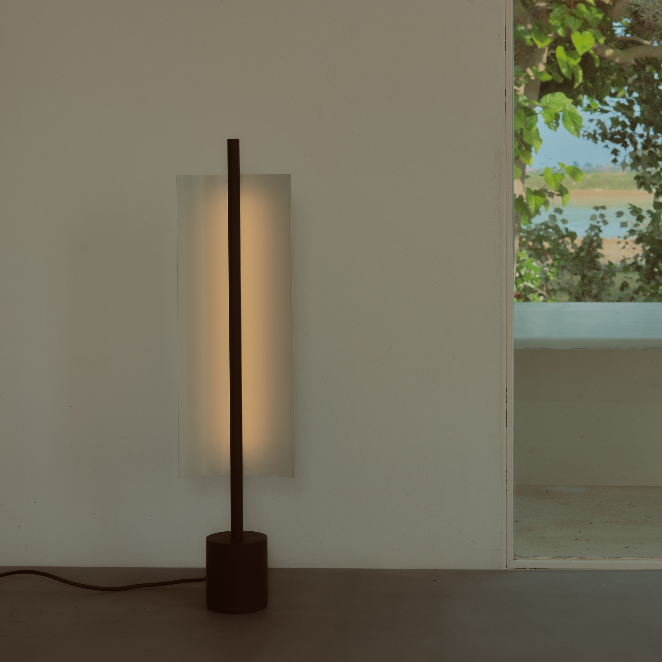 Lámina 45 Table Lamp
