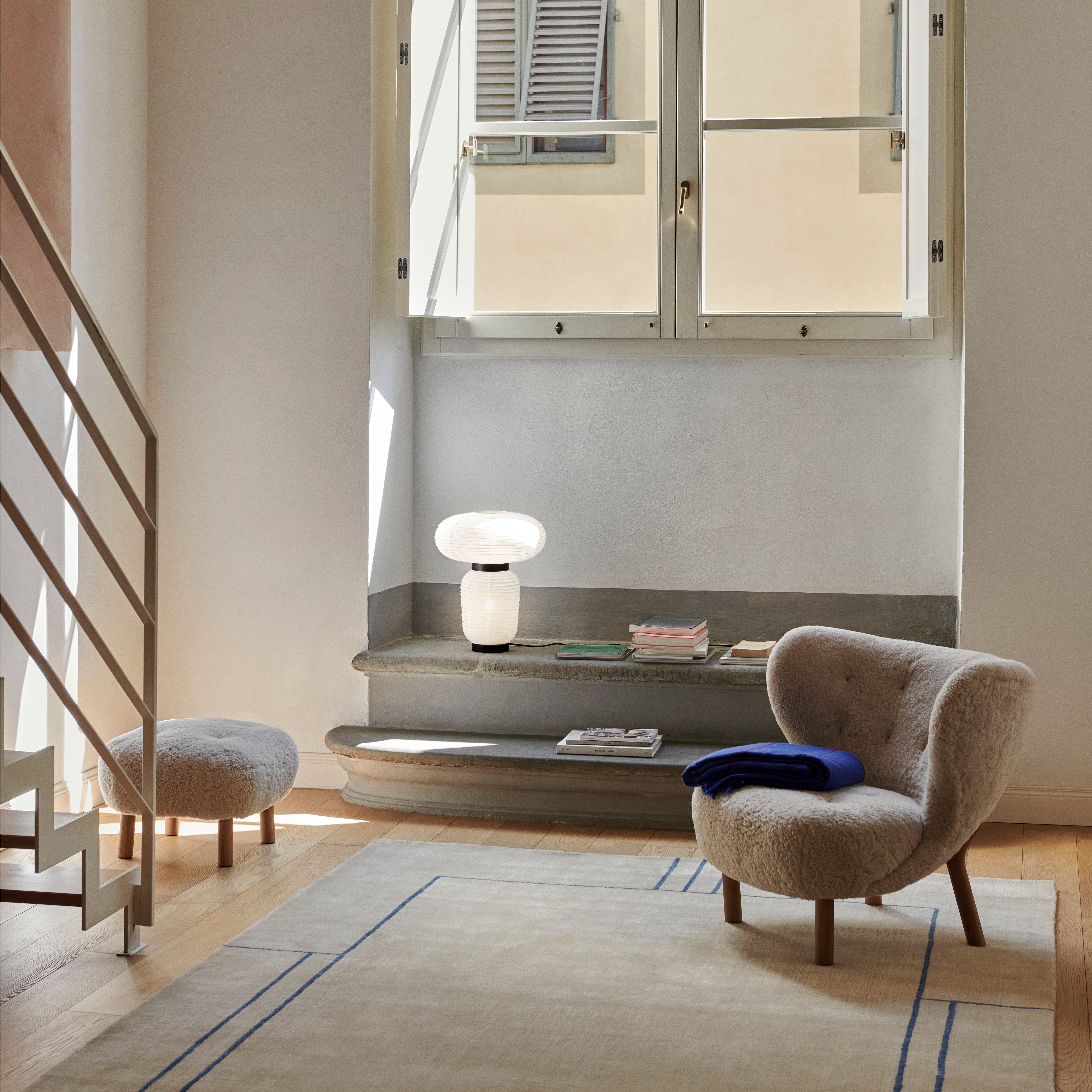Little Petra Lounge Chair VB1 + Pouf ATD1 + LS
