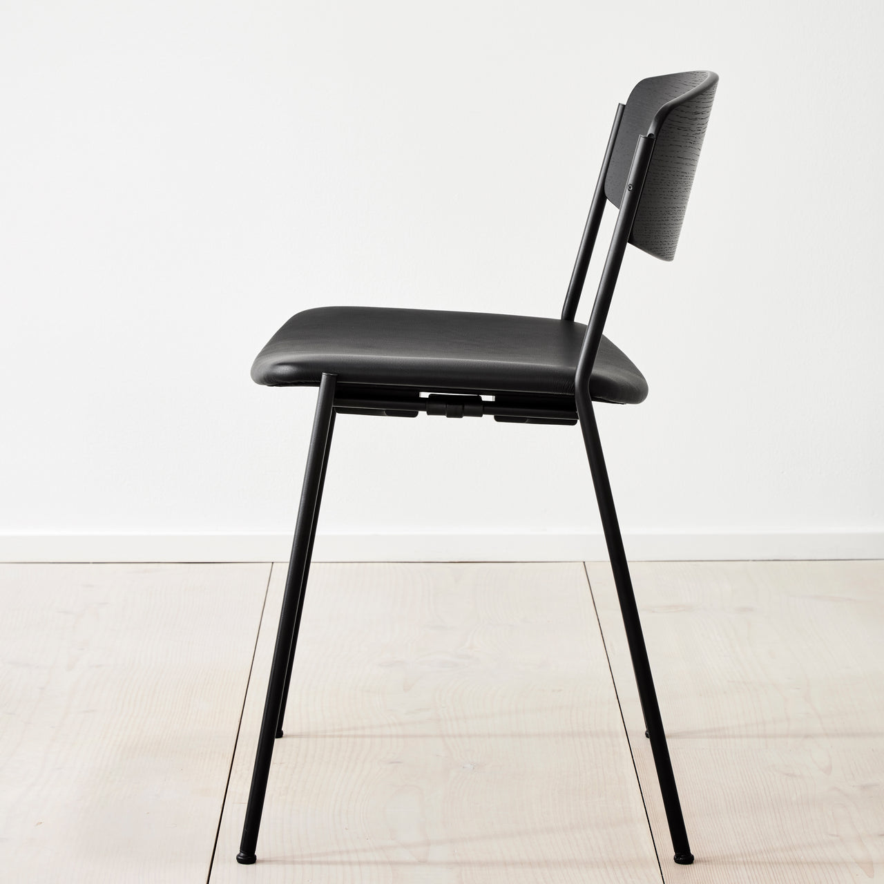Lynderup Chair: Seat Upholstered + LS