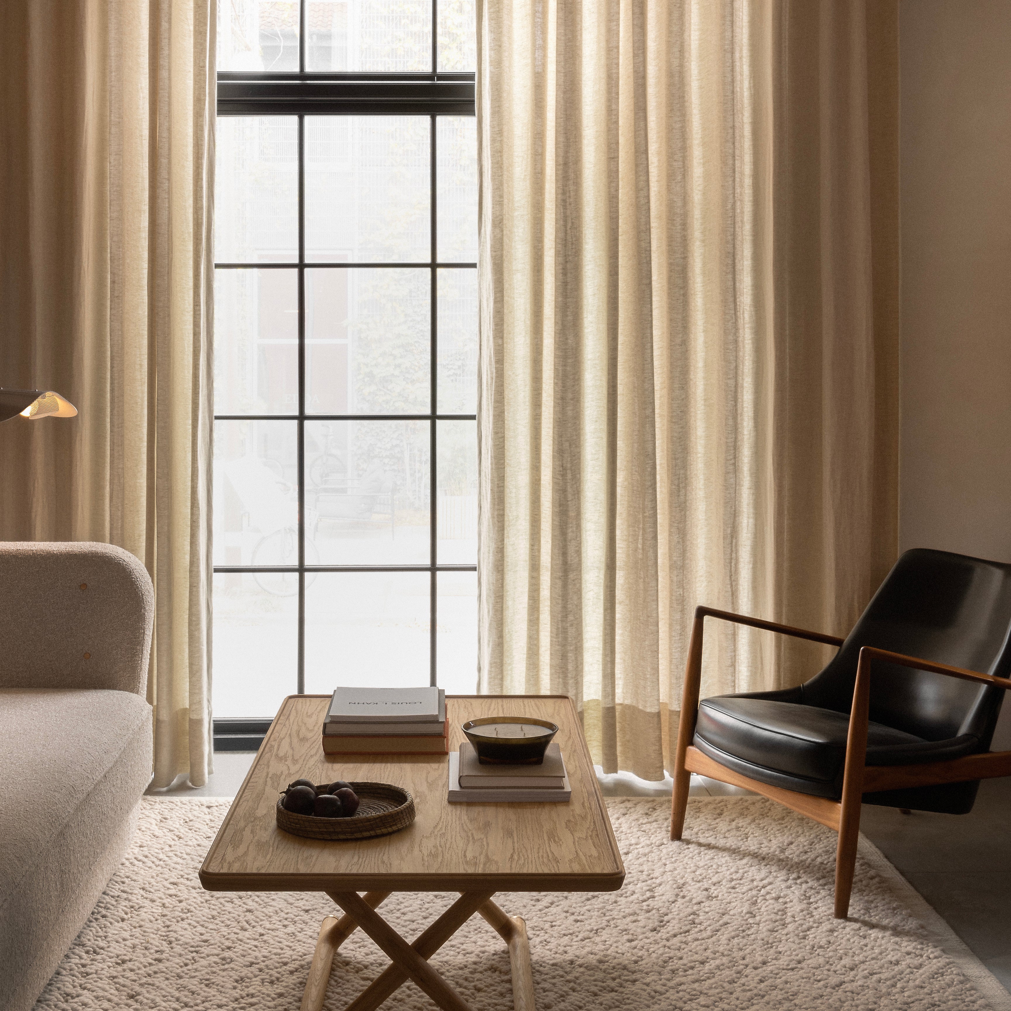 Jager Lounge Table: Collapsible