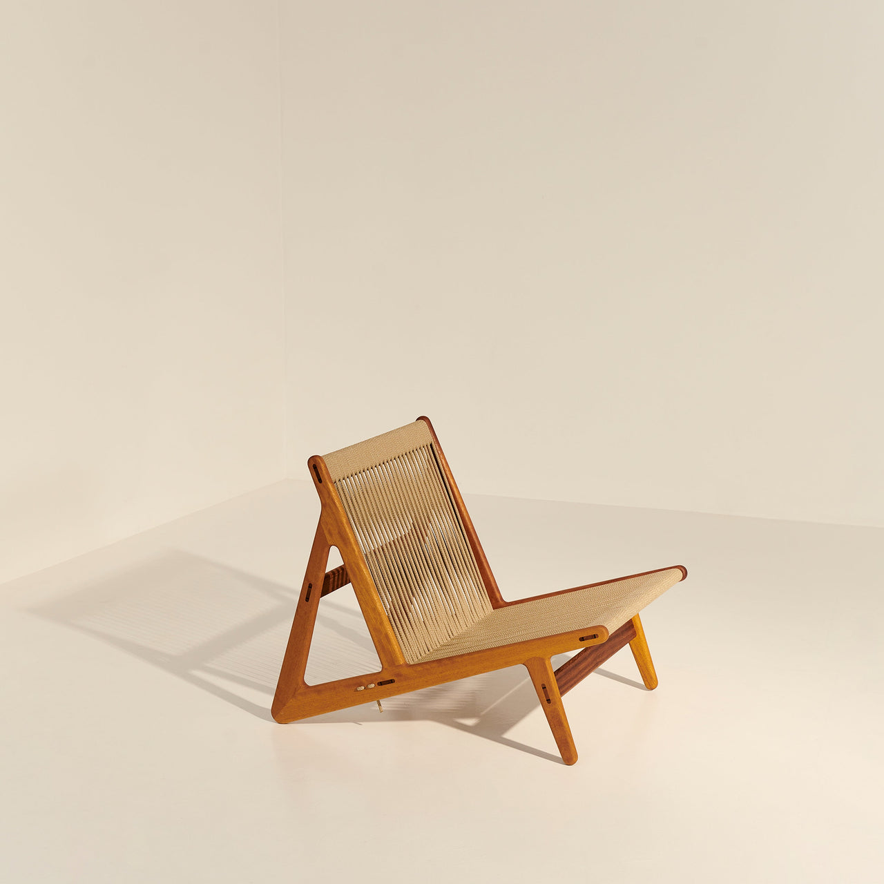 MR01 Initial Lounge Chair: Outdoor + LS