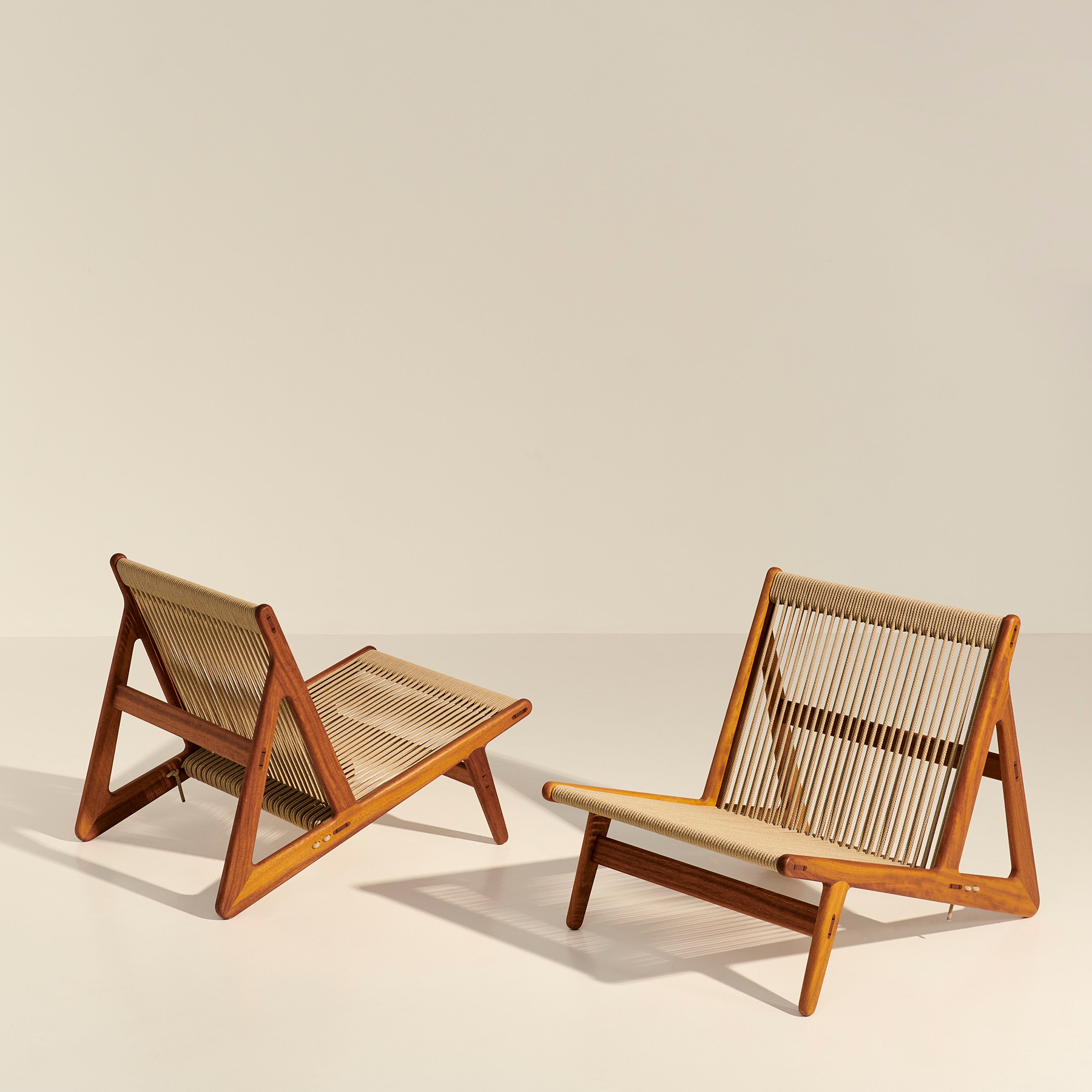 MR01 Initial Lounge Chair: Outdoor + LS