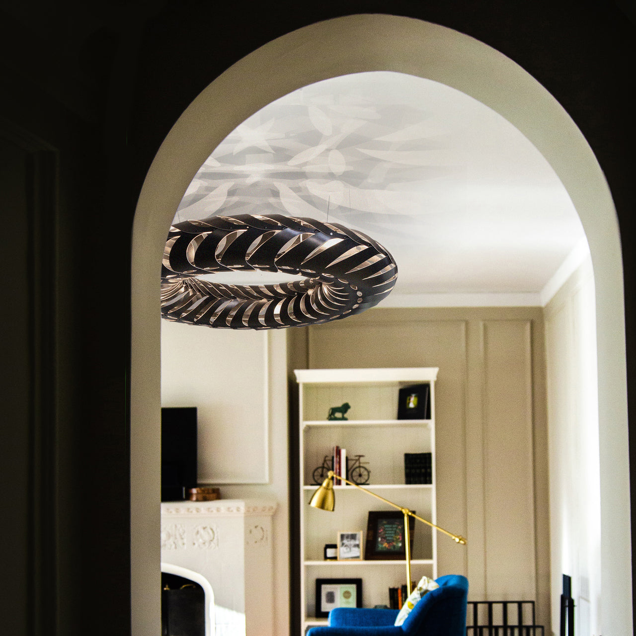 Maru Pendant Light: LS