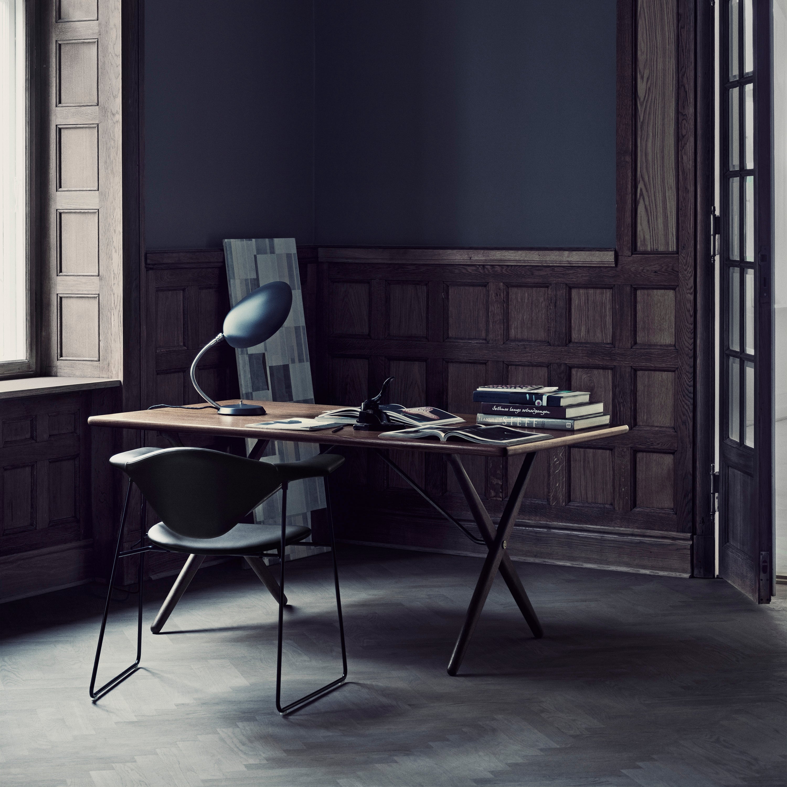 Masculo Dining Chair: Sledge Base + LS