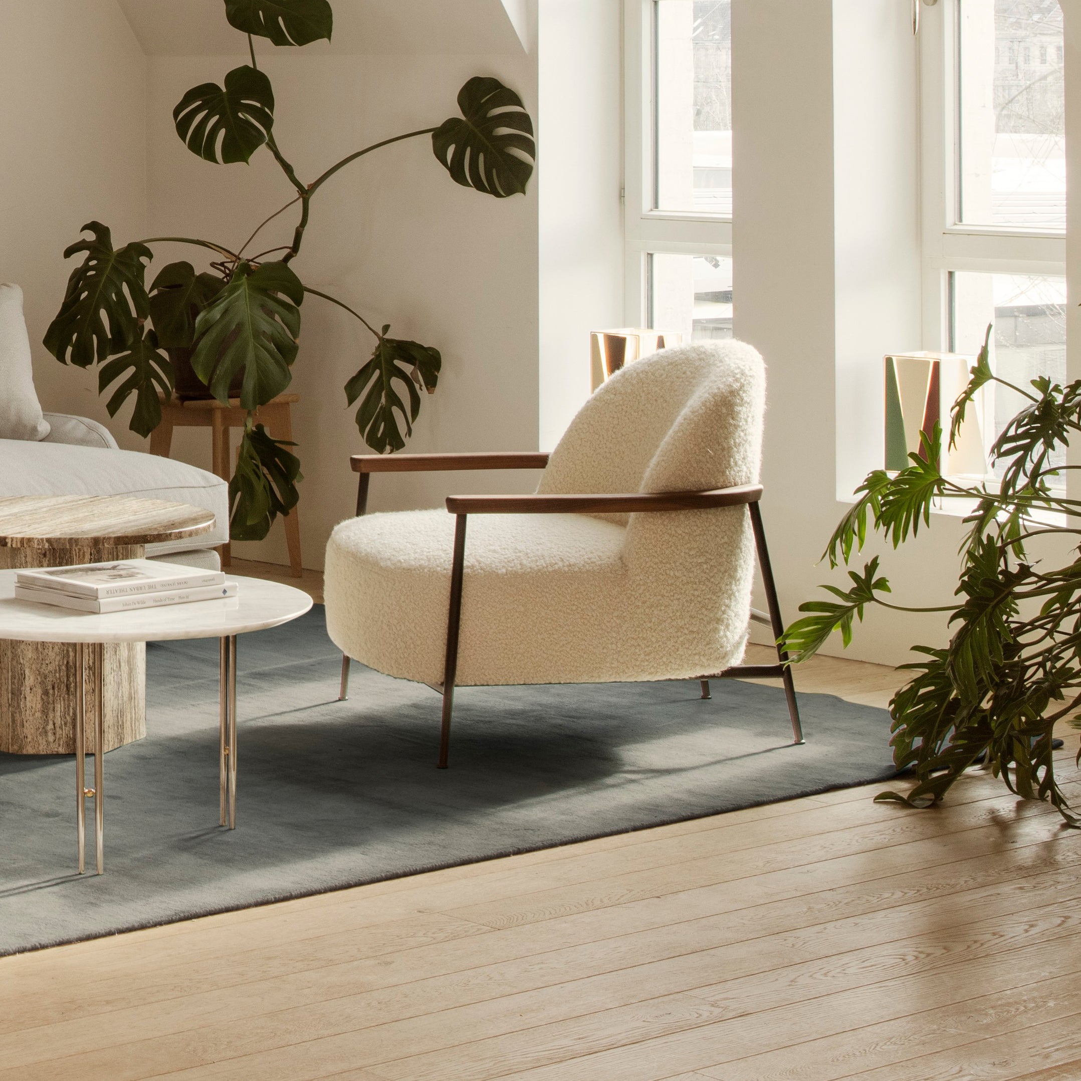 Sejour Lounge Chair with Armrests