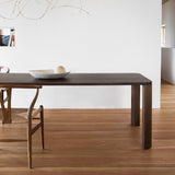 Moci Dining Table