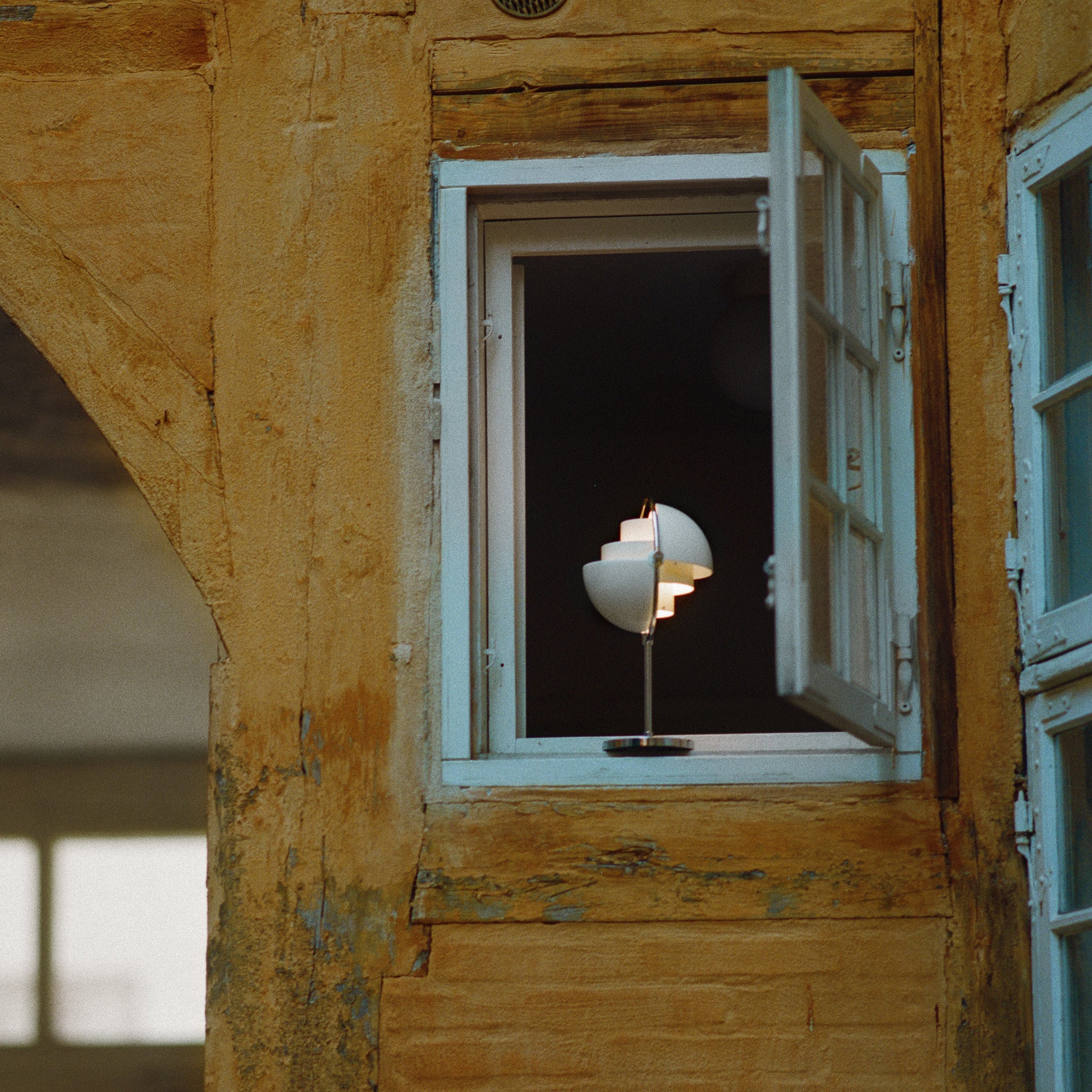 Multi-Lite Portable Lamp